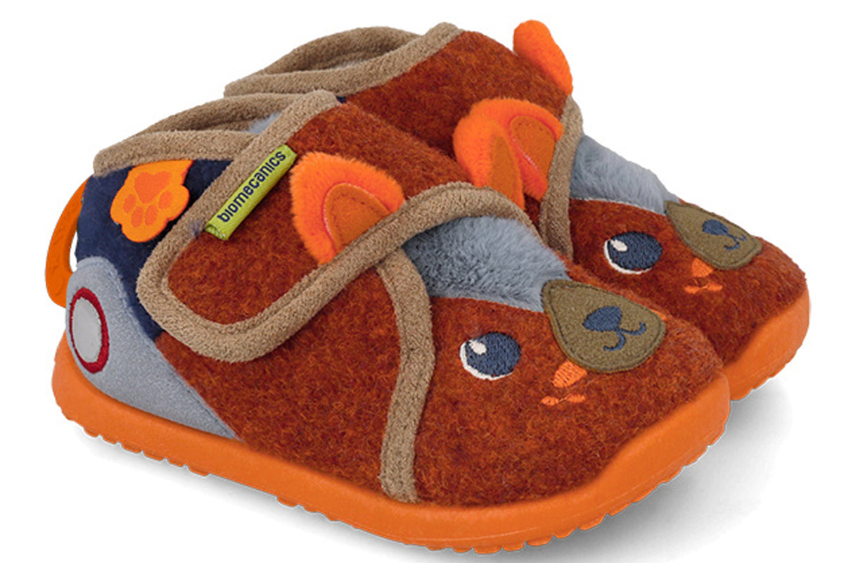 biomecanics-marcus-261186-a-boys-slippers-rust-right-pair