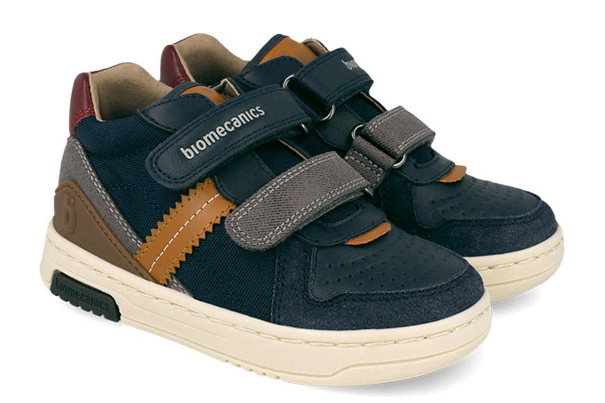 biomecanics-mason-261211-a-boys-trainers-navy-right-pair