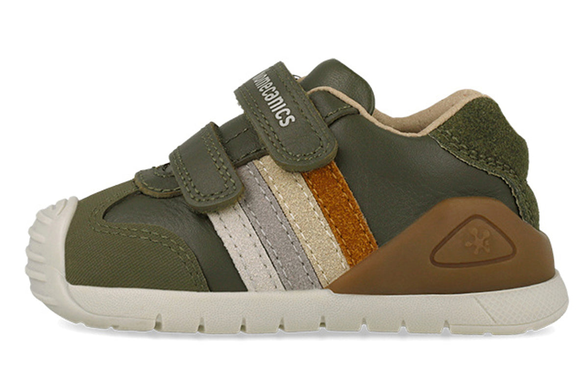 Biomecanics Melvin 261131-B Khaki Boys First Shoes