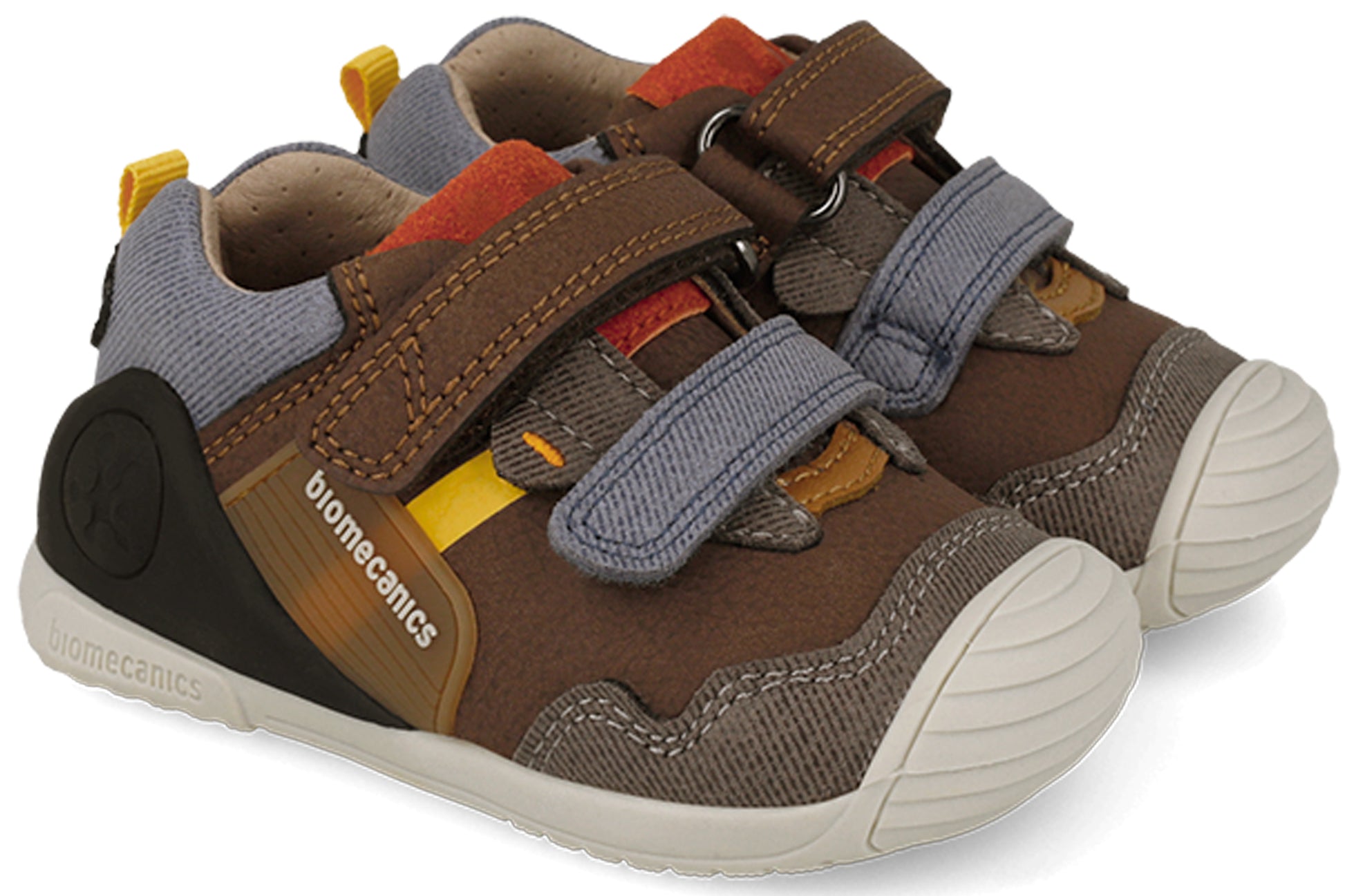biomecannics-malachi-261123-c-boys-shoes-brown-multi-right-pair