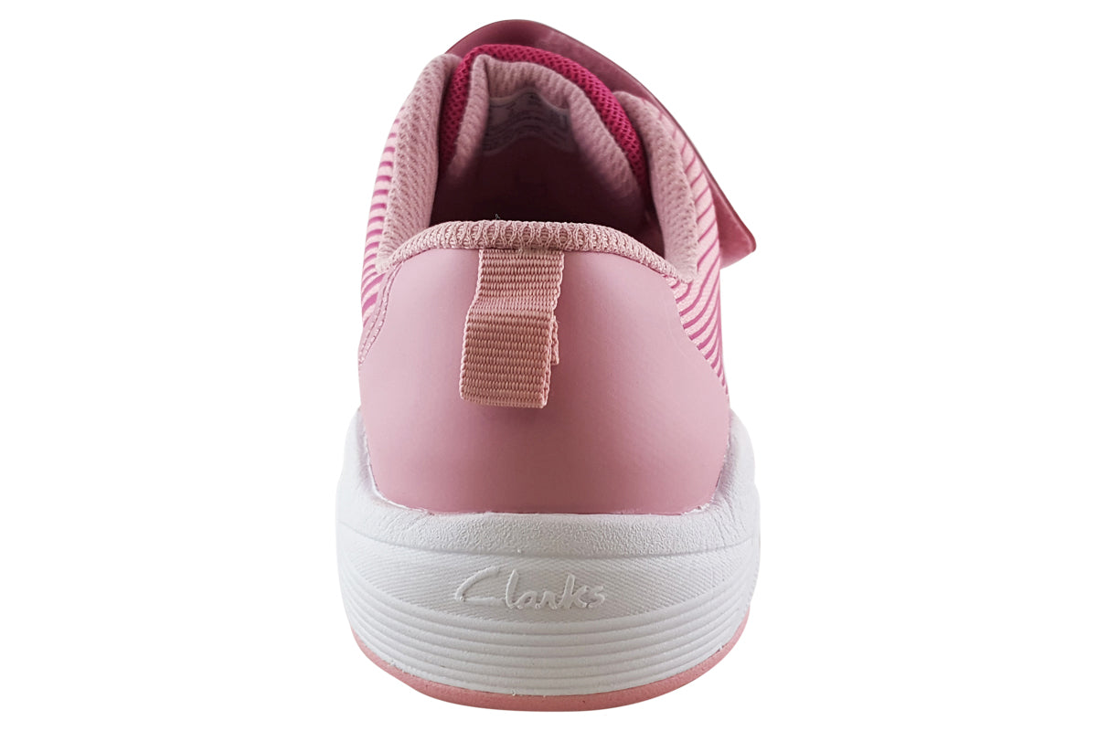 clarks-aeon-pace-o-pink-interest-girls-shoes-back_ad74fd65-ac7a-4952-b2bb-8faadd0e041e