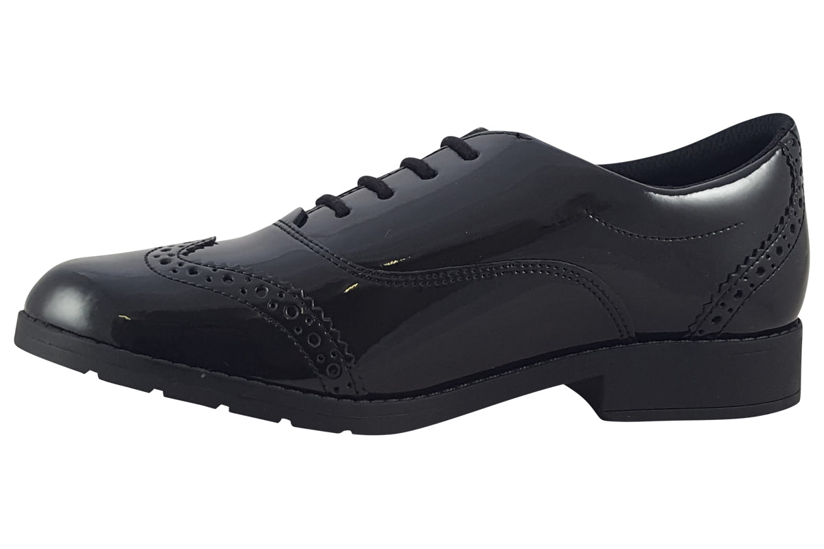 clarks-aubrie-tap-y-black-patent-girls-shoes-left_e78a076b-849e-495e-8c4e-d3f3dbda697d