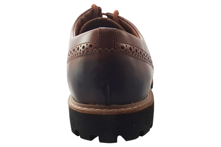 Clarks Batcombe Wing Dark Tan Leather Mens Shoes