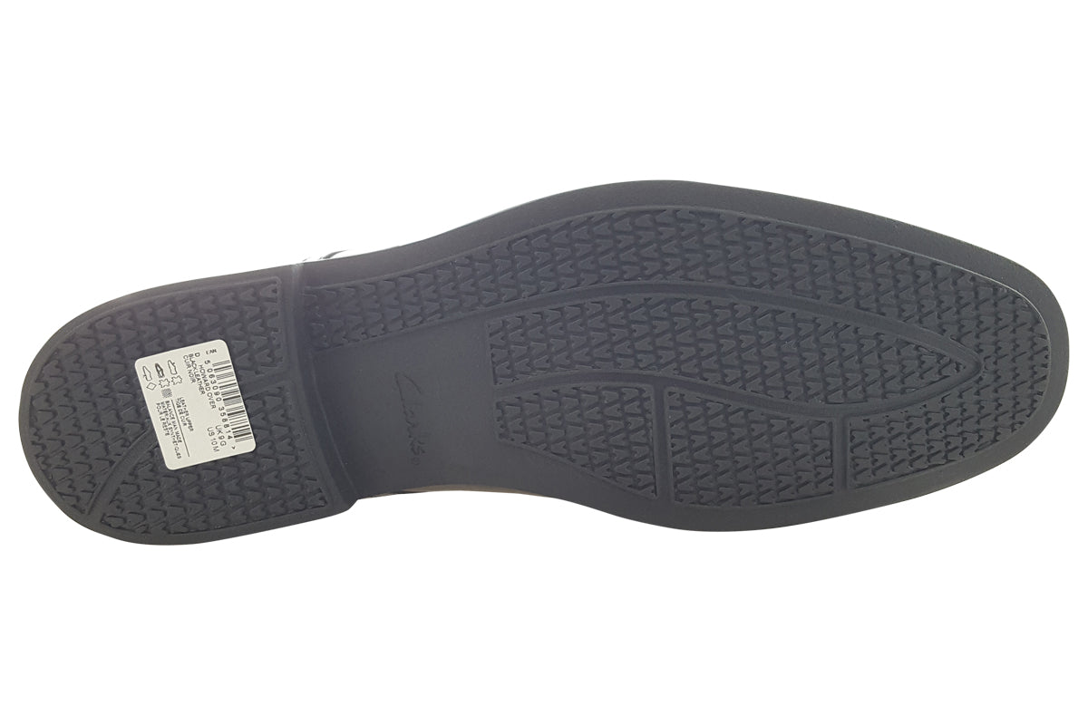 clarks-howard-over-black-leather-mens-shoes-sole