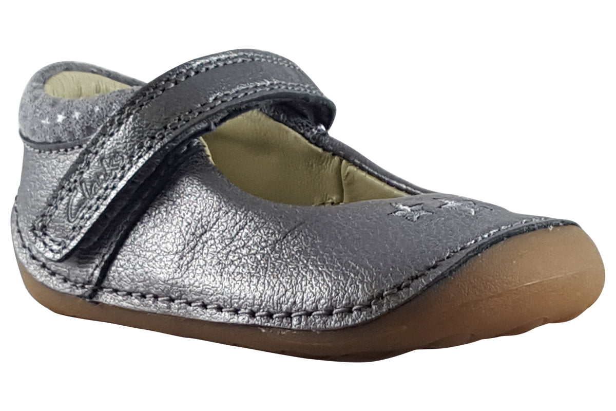 clarks tiny cosmo t gun metal girls first shoes right