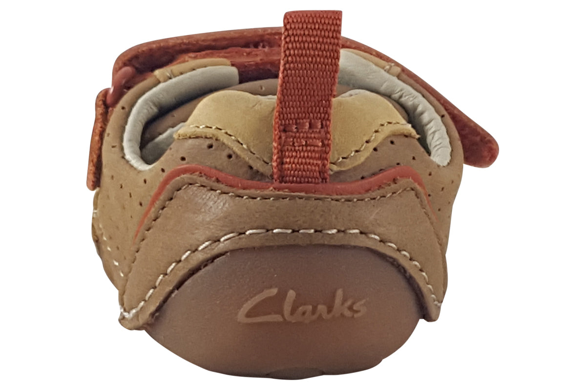 clarks-tiny-sky-t_tan-combi-boys-first-shoes-back_8749a667-126b-47bb-9af8-6e5793788009