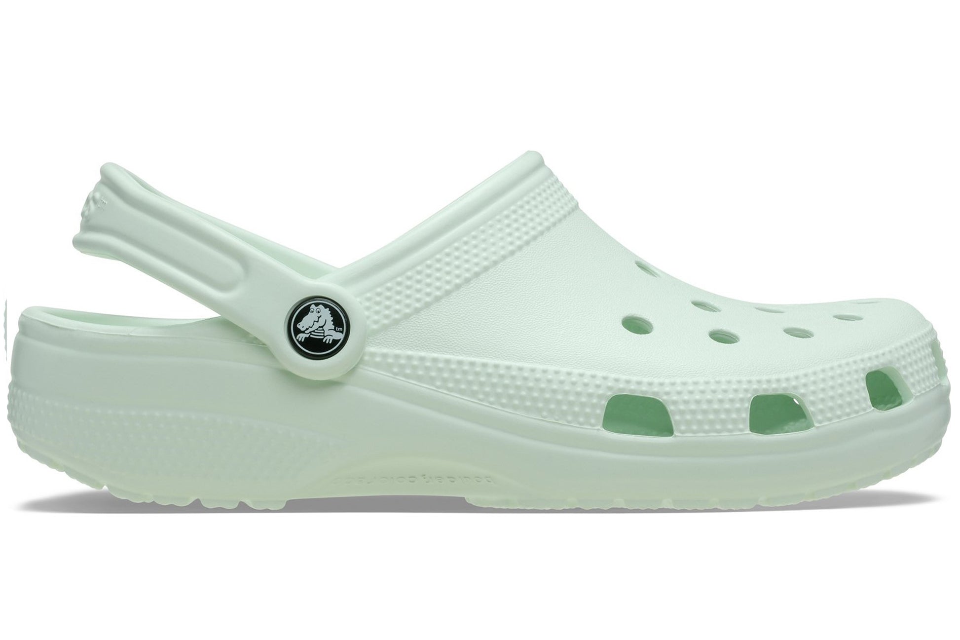 crocs-classic-clog-mint-tint-unisex-beach-right-flat