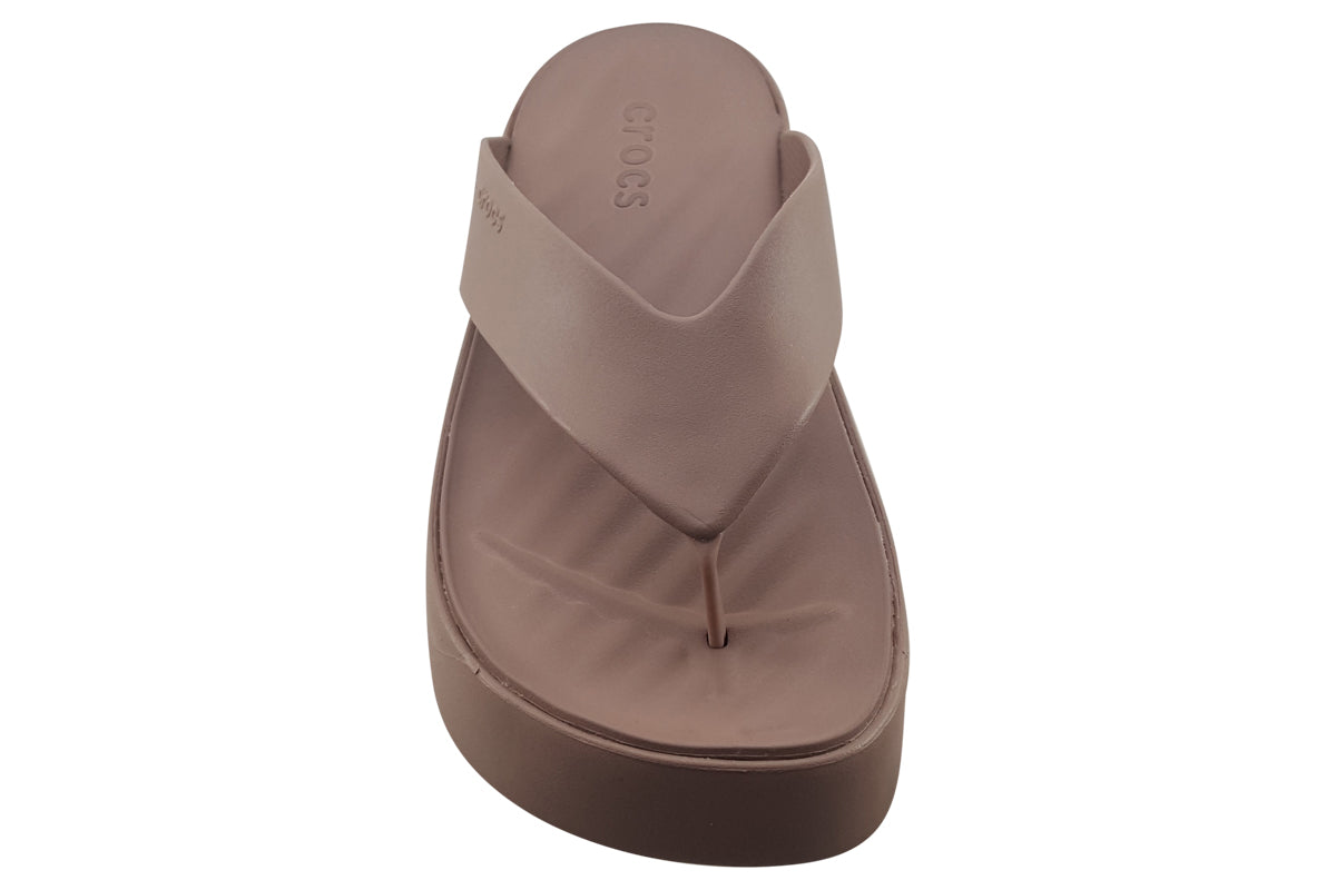 crocs getaway platform flip 209410 latte top