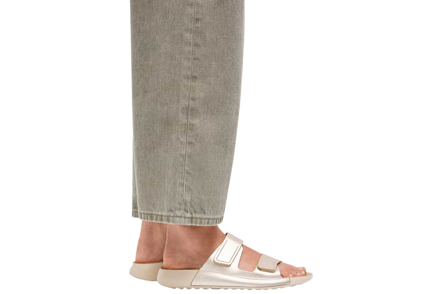 Ecco Cozmo W 206823 Pure White Gold Womens Sandals