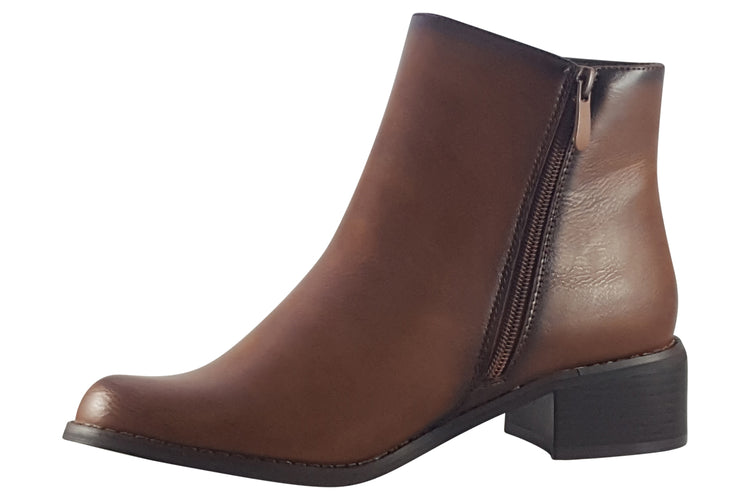 Heavenly Feet Lauren Brown Womens Boots