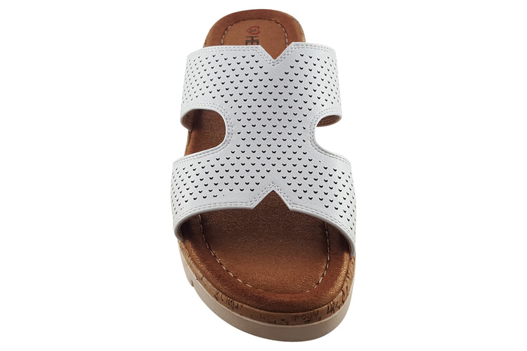Heavenly Feet Shayla White Womens Sandals