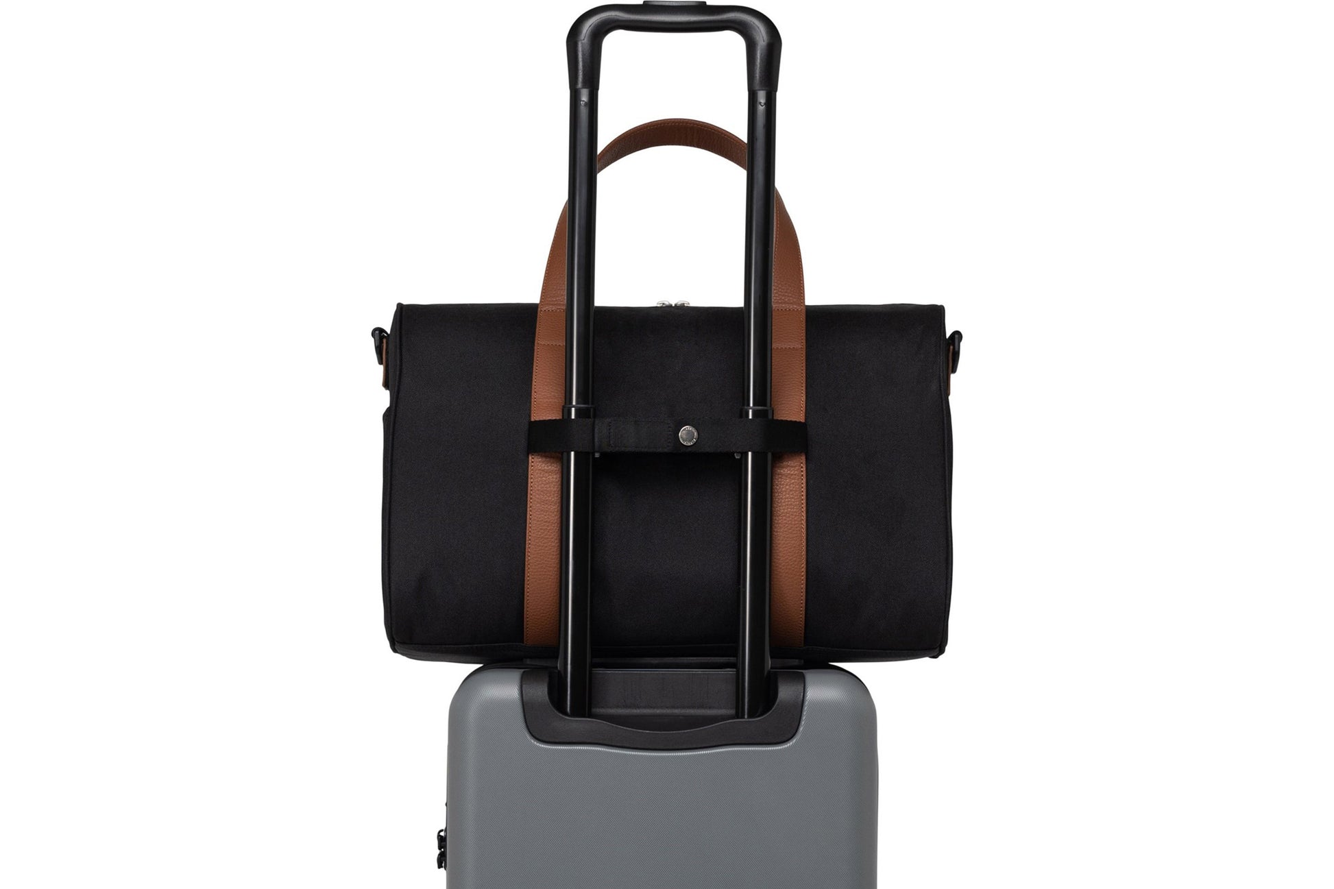 herschel-bags-novel-duffle-holdalls-black-lifestyle