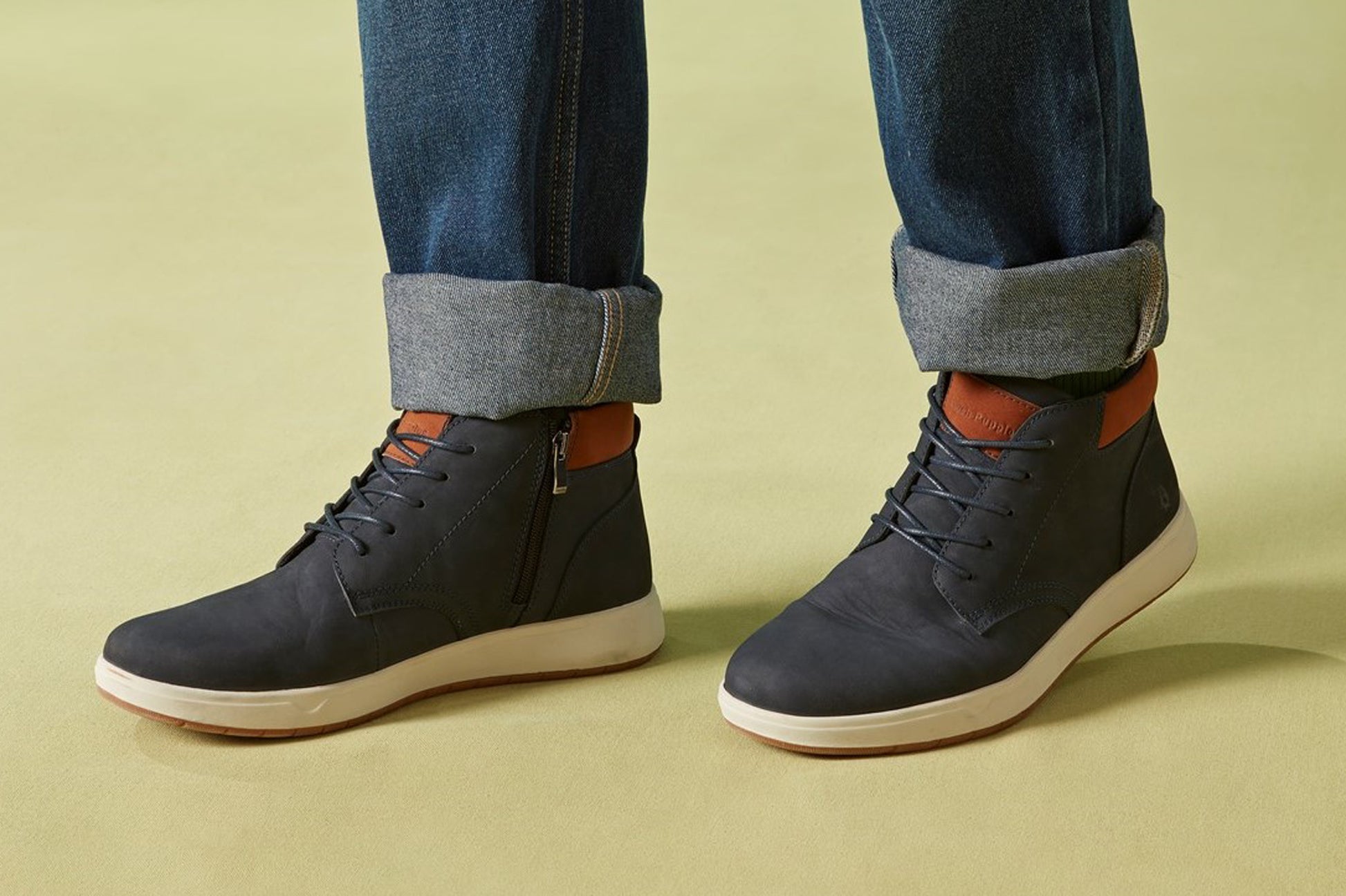 hush-puppies-bronko-chukka-navy-mens-boots-lifestyle-2