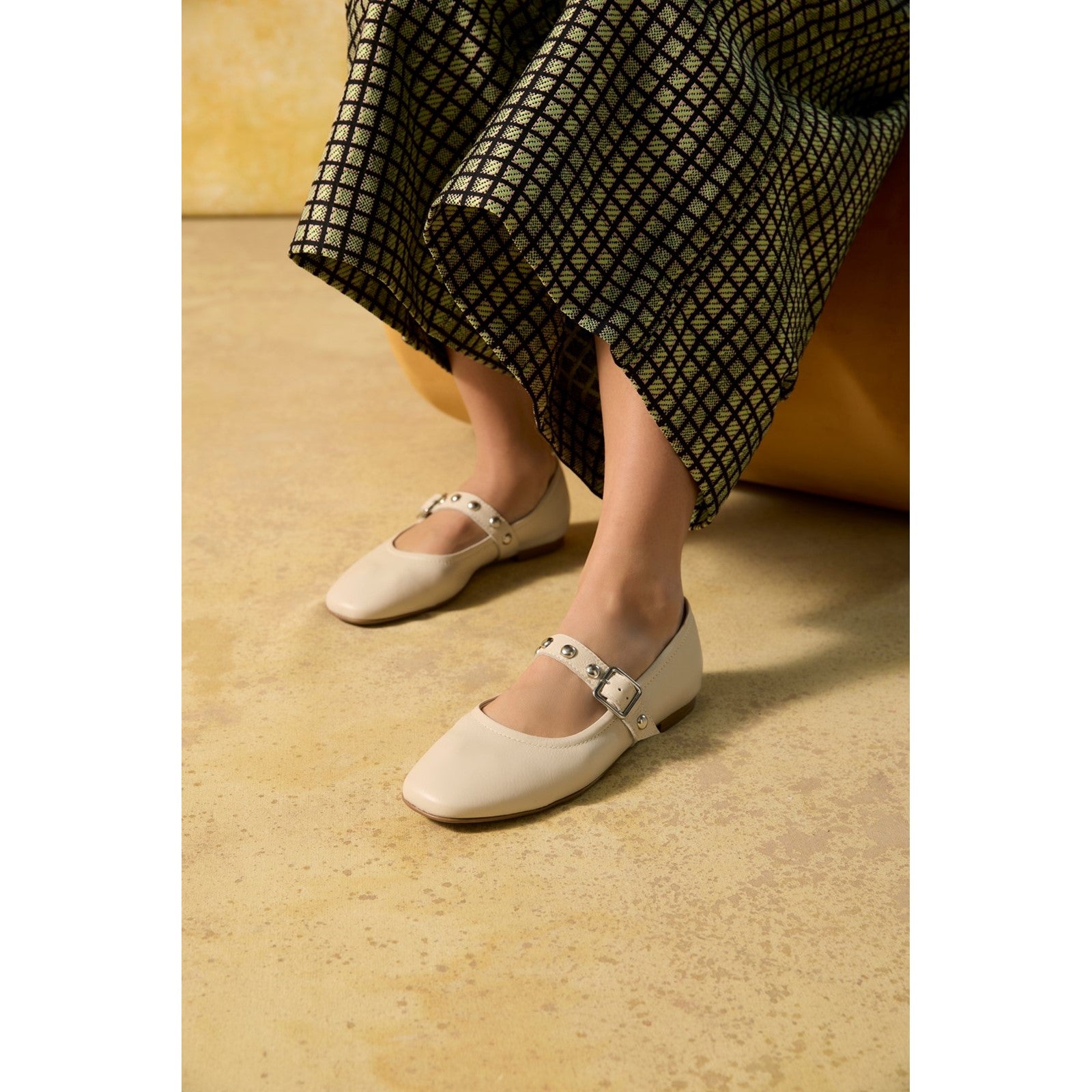 hush-puppies-charlene-stud-ballerina-ivory_6
