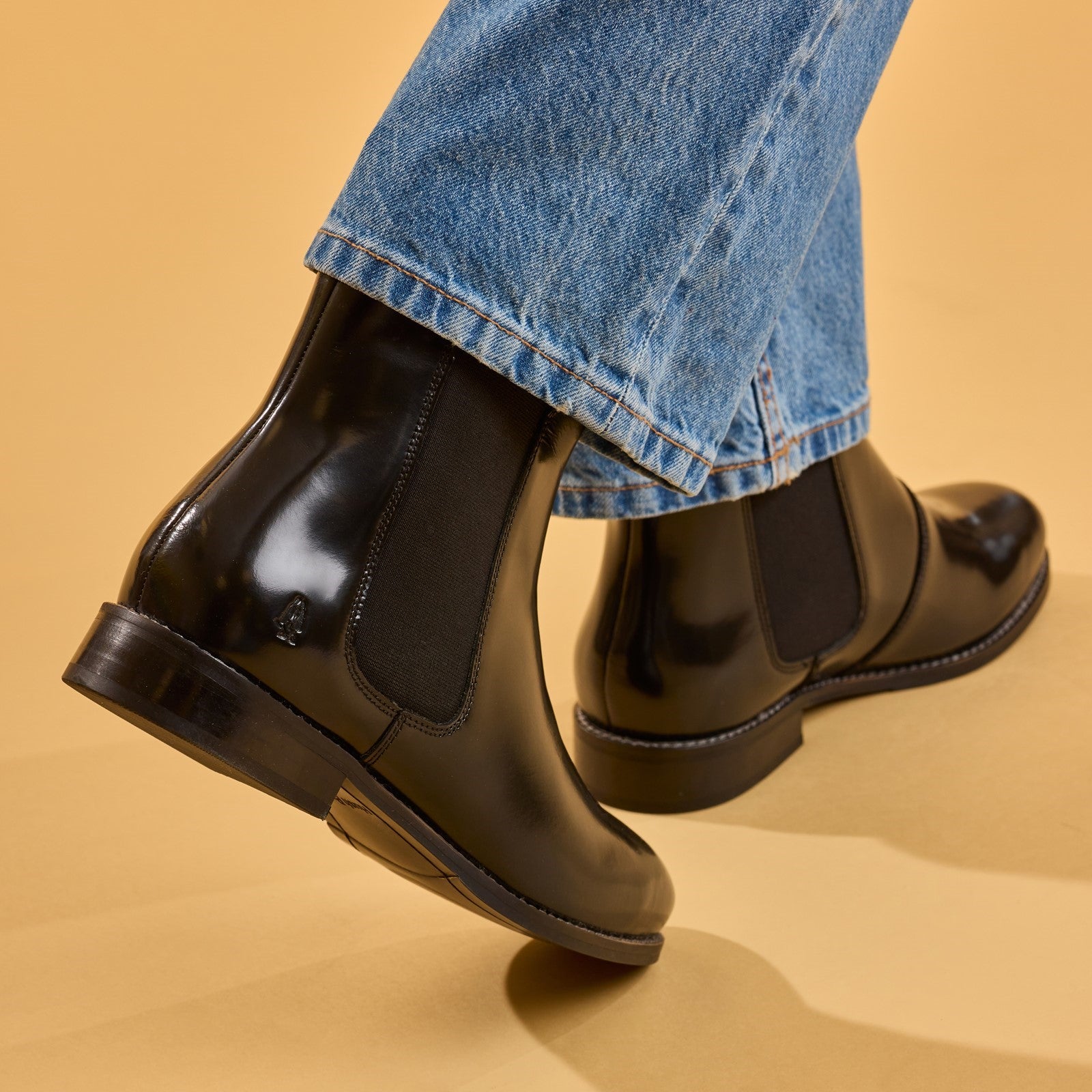 hush-puppies-colette-boot-black-hi-shine_7