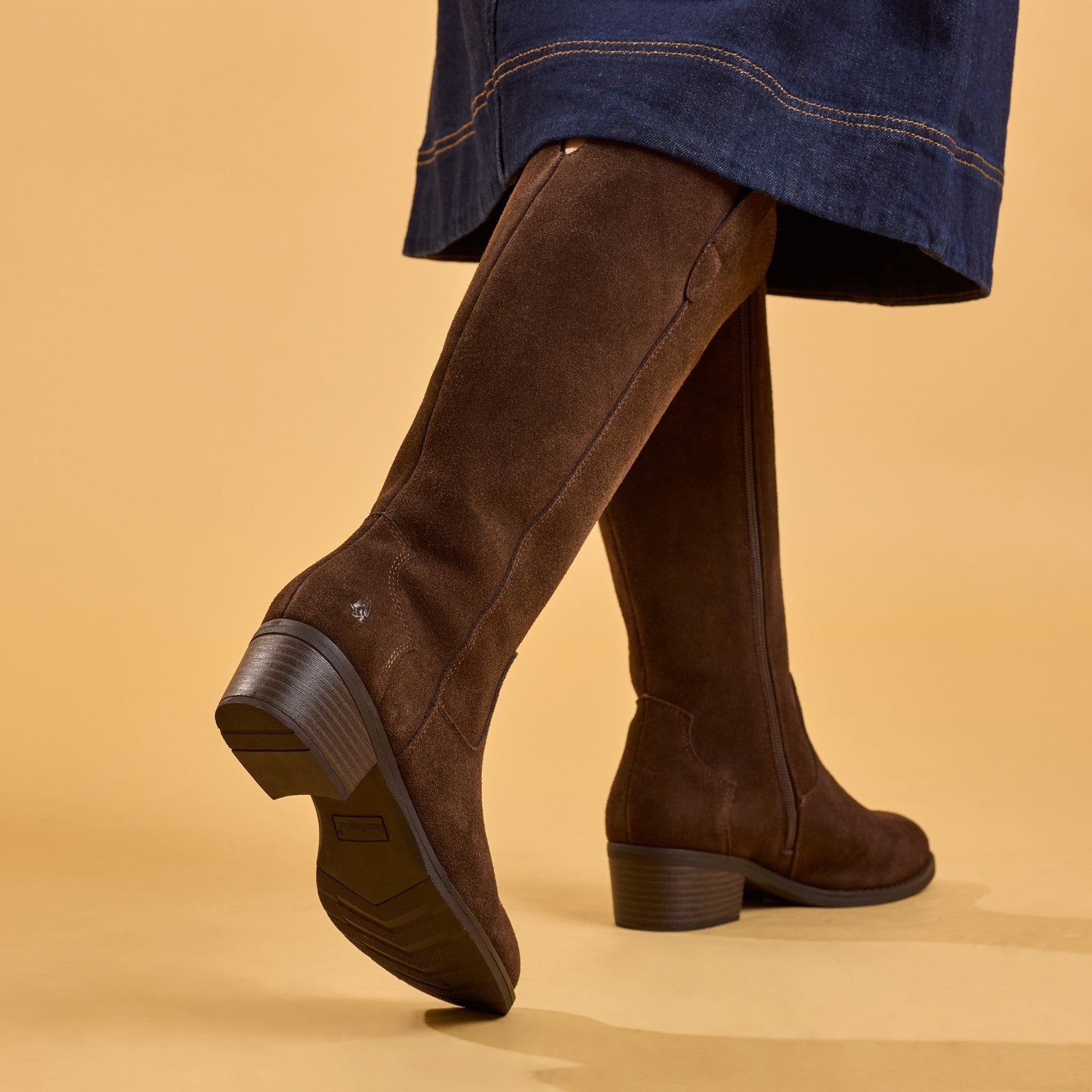 hush-puppies-isabella-long-boot-chocolate_7