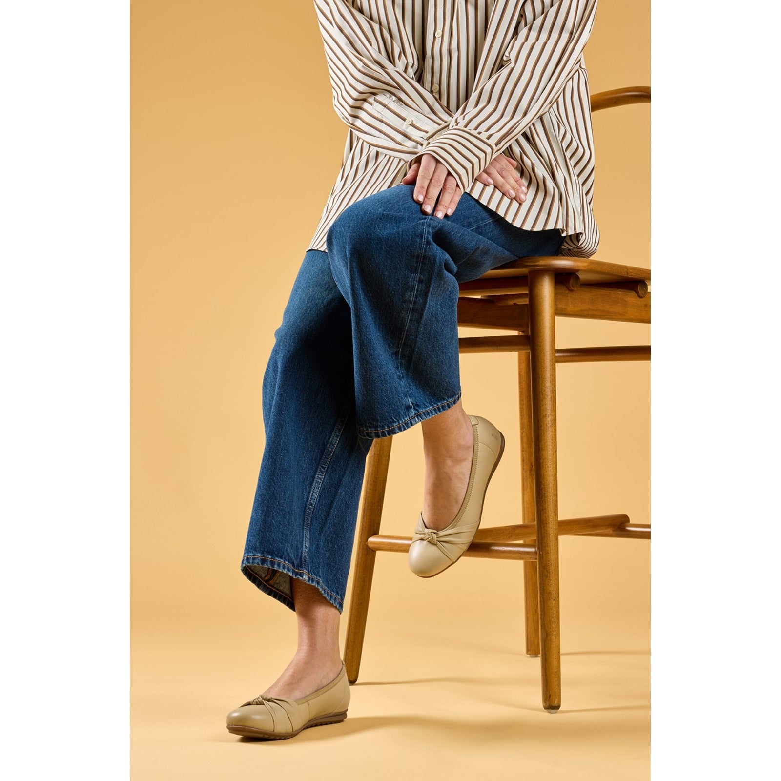 hush-puppies-lilith-knot-ballerina-cream_5