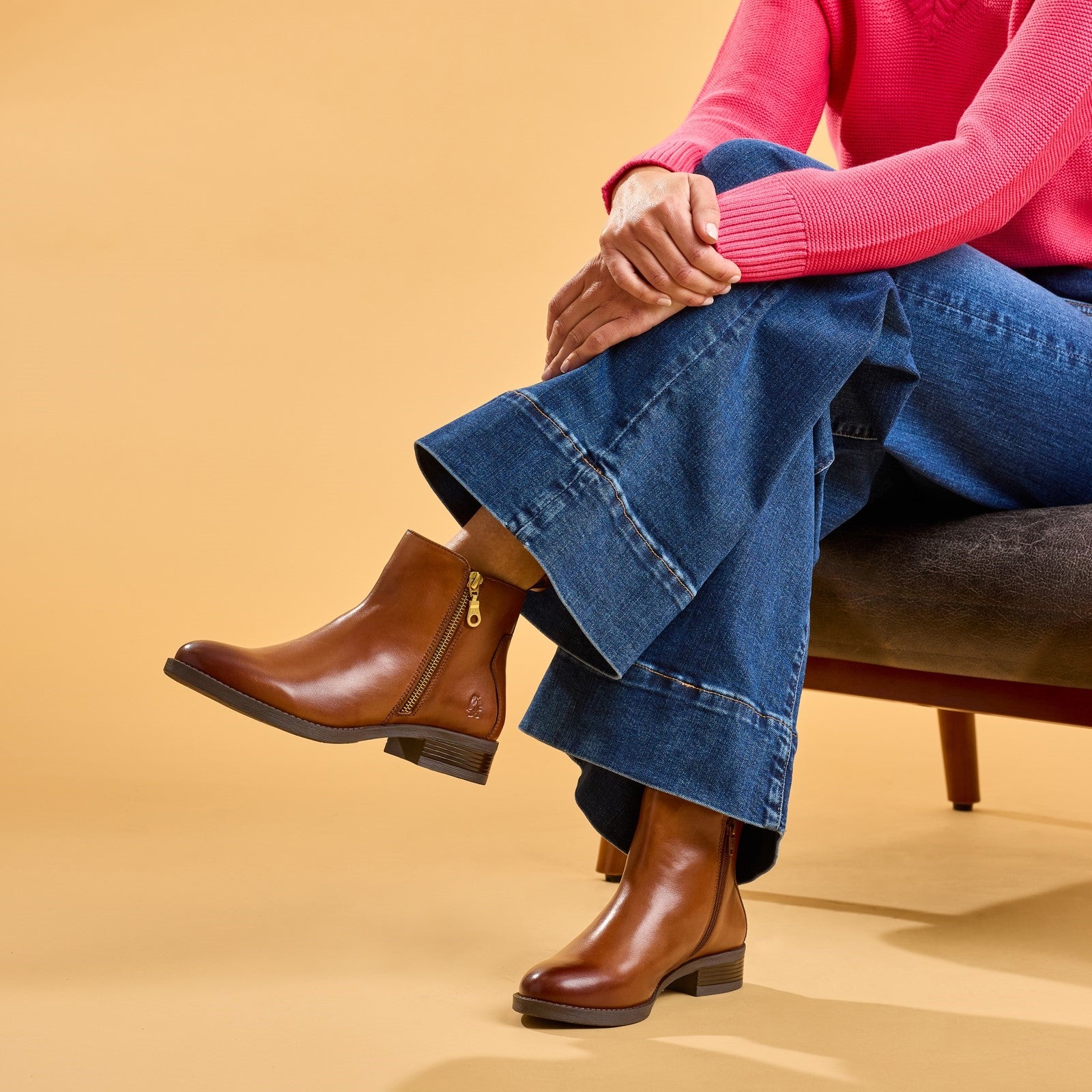 hush-puppies-perry-zip-boot-tan_3