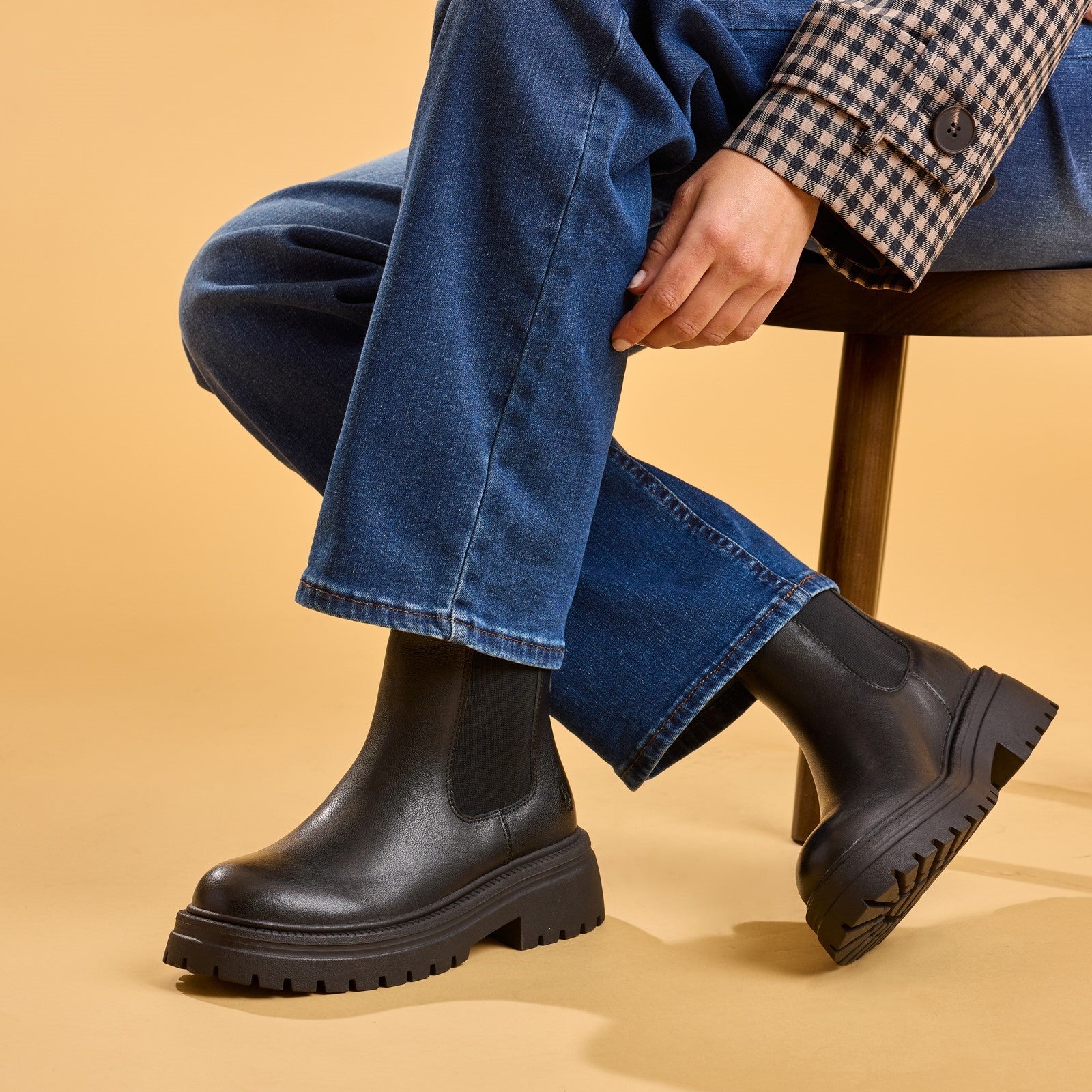 hush-puppies-rose-chelsea-boot-black_7