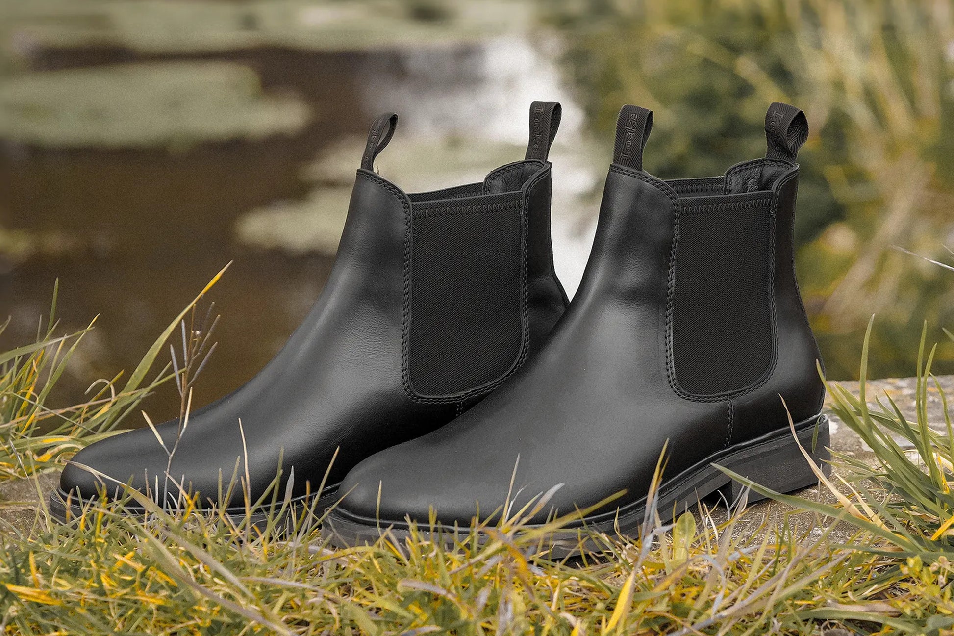 loake-ducksworth-mens-boots-black-waxy-leather-lifestyle