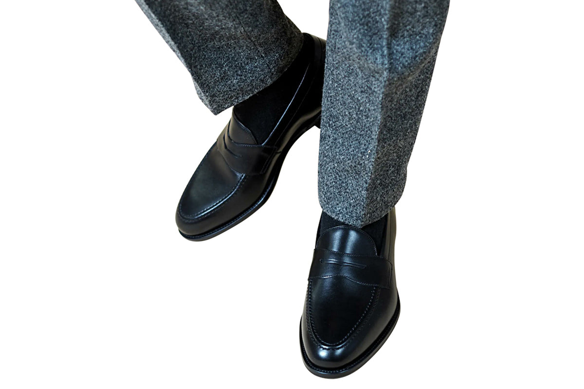 loake-hornbeam-black-mens-shoe-lifestyle