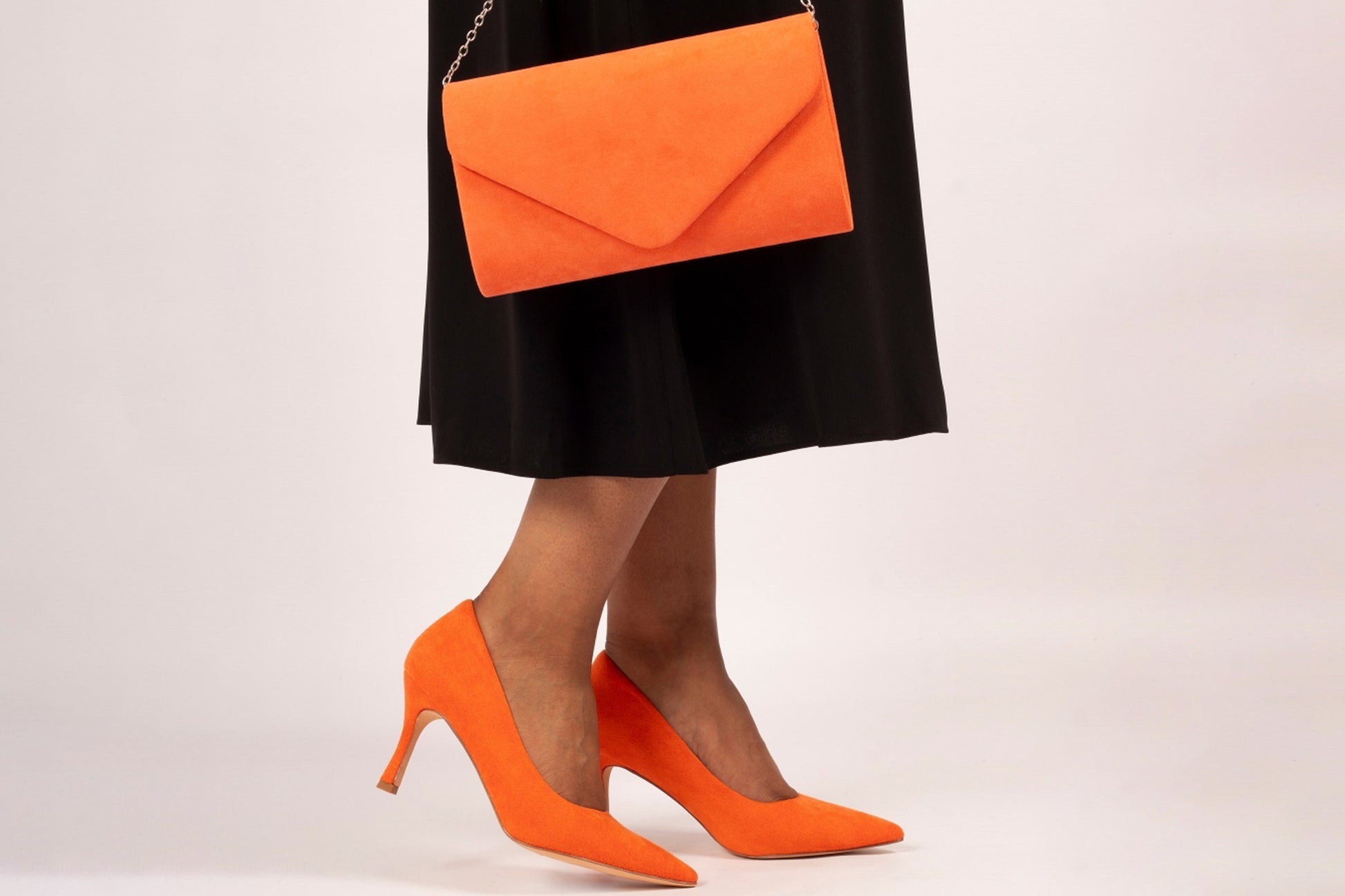lunar-amy-fly002-womens-shoe-orange-lifestyle