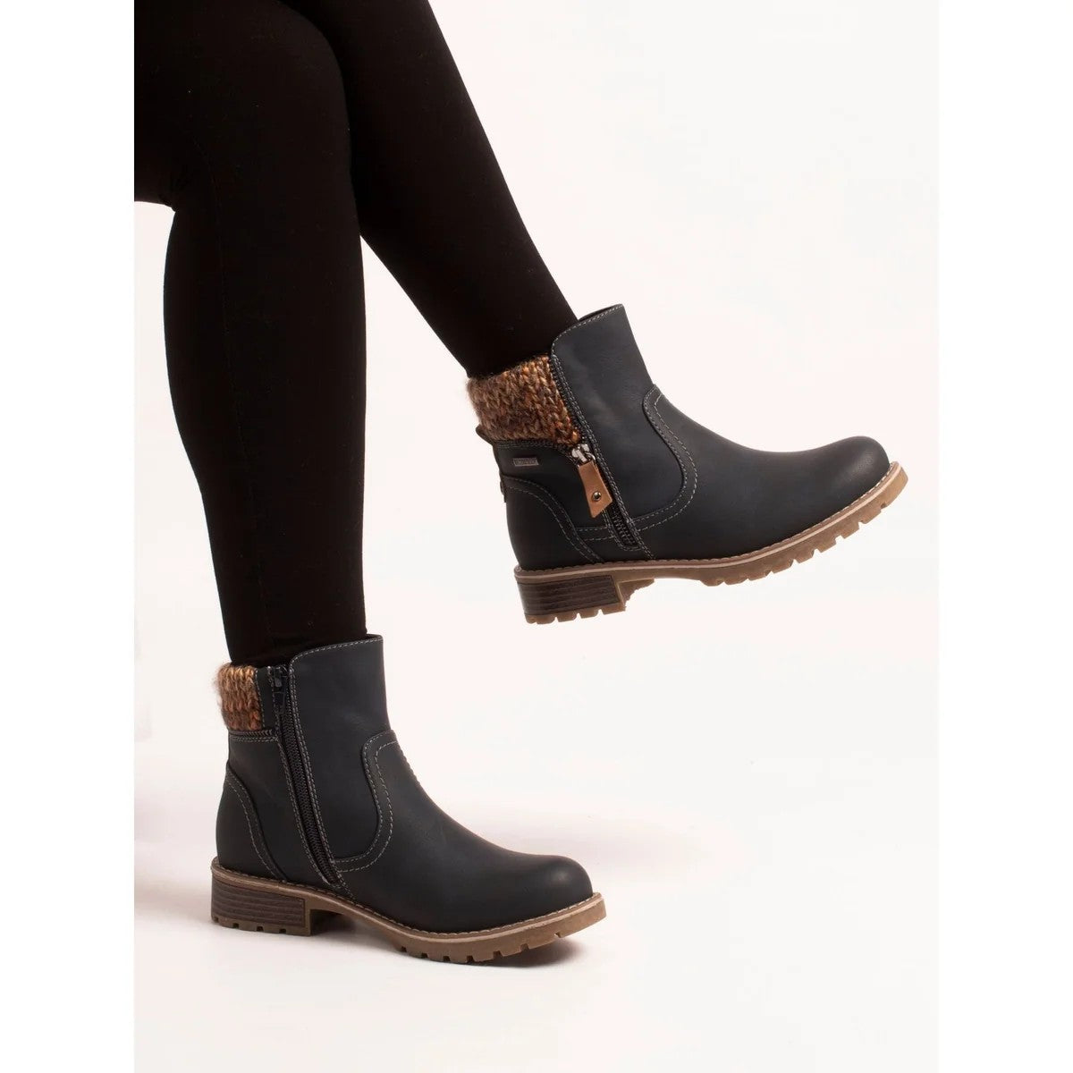 lunar-breeze-glb233-womens-boots-navy-lifestyle
