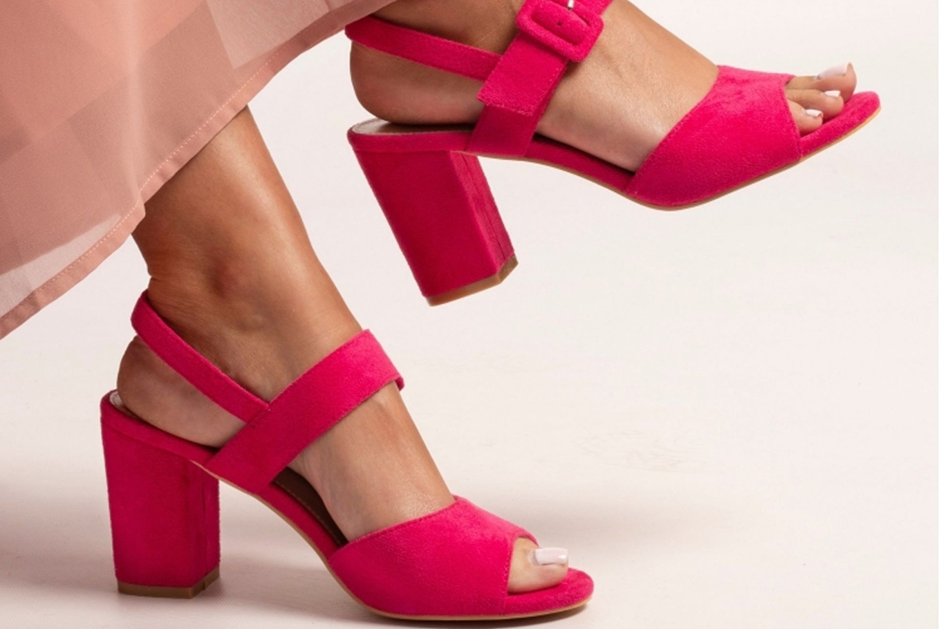 lunar-phillipa-flj002-womens-sandals-fuchsia-lifestyle