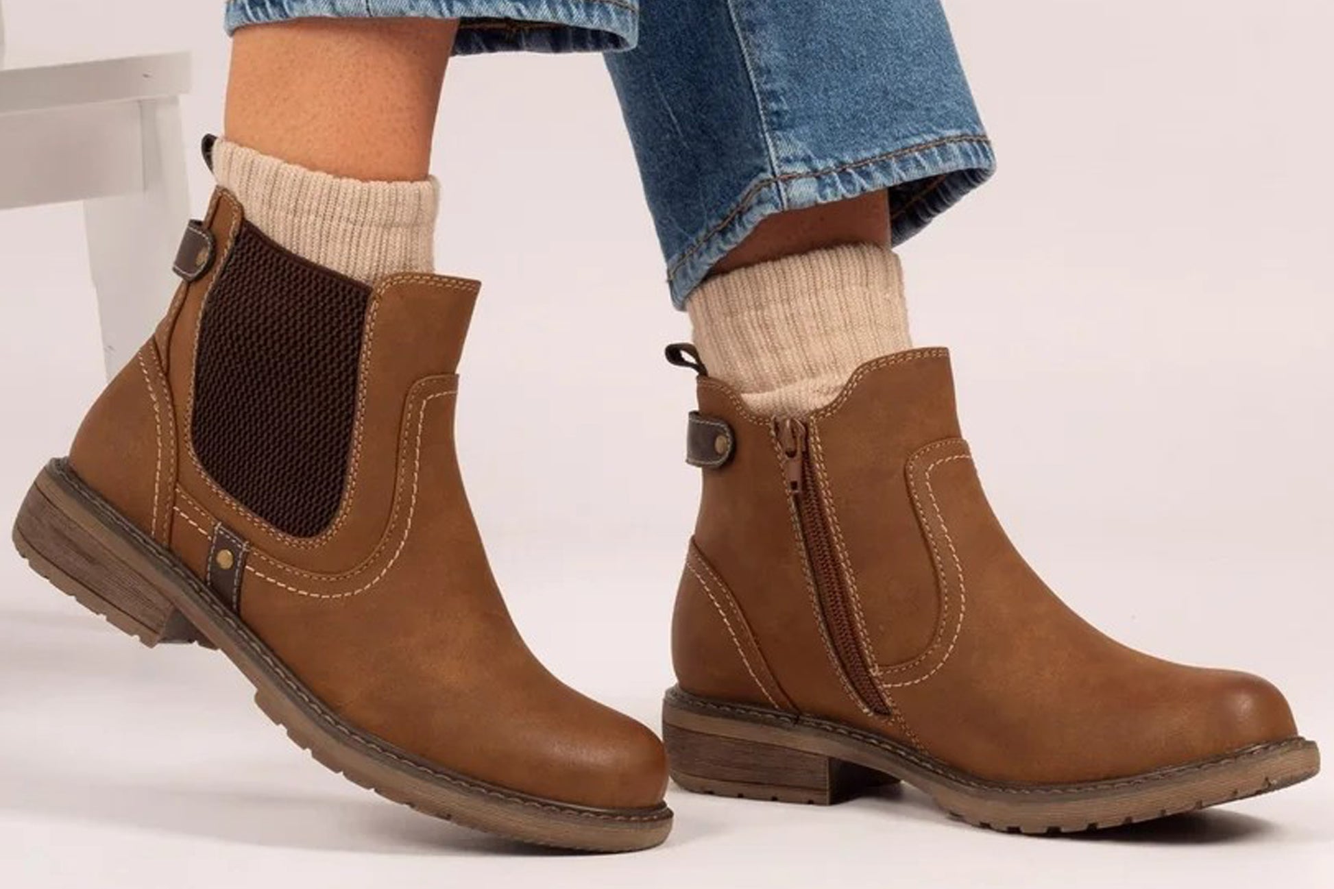 lunar-roxie-iii-glb217-womens-boots-tan-lifestyle2