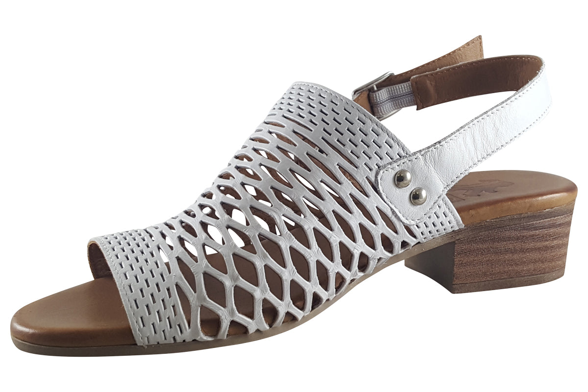 mustang-carmel-8968801-white-womens-left