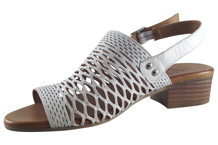 Mustang Shoes Carmel 8968801 White Womens Sandals