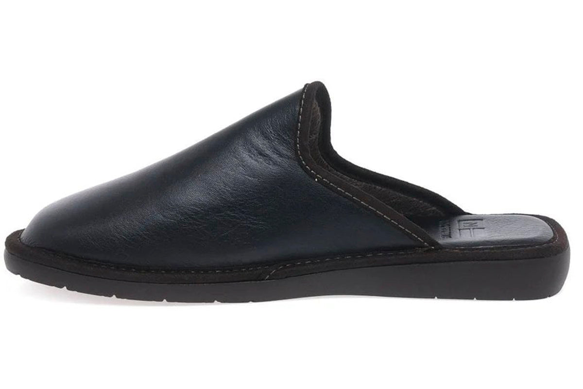 nordika-norwood-131-black-left-flat