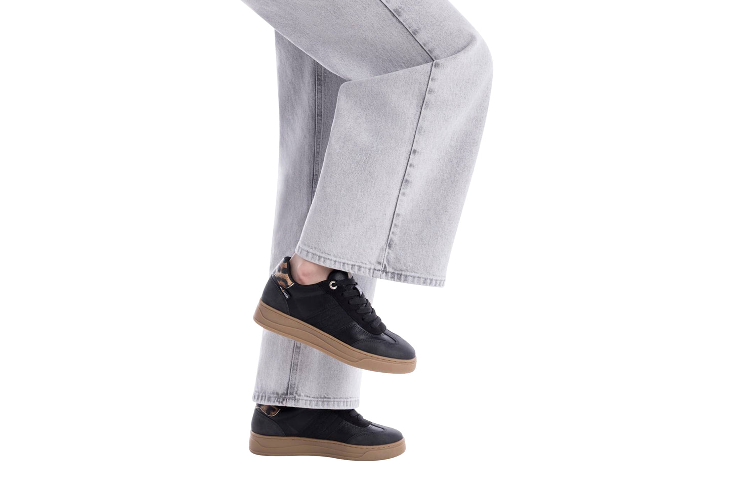 refresh jupe 172954 womens trainers black pair