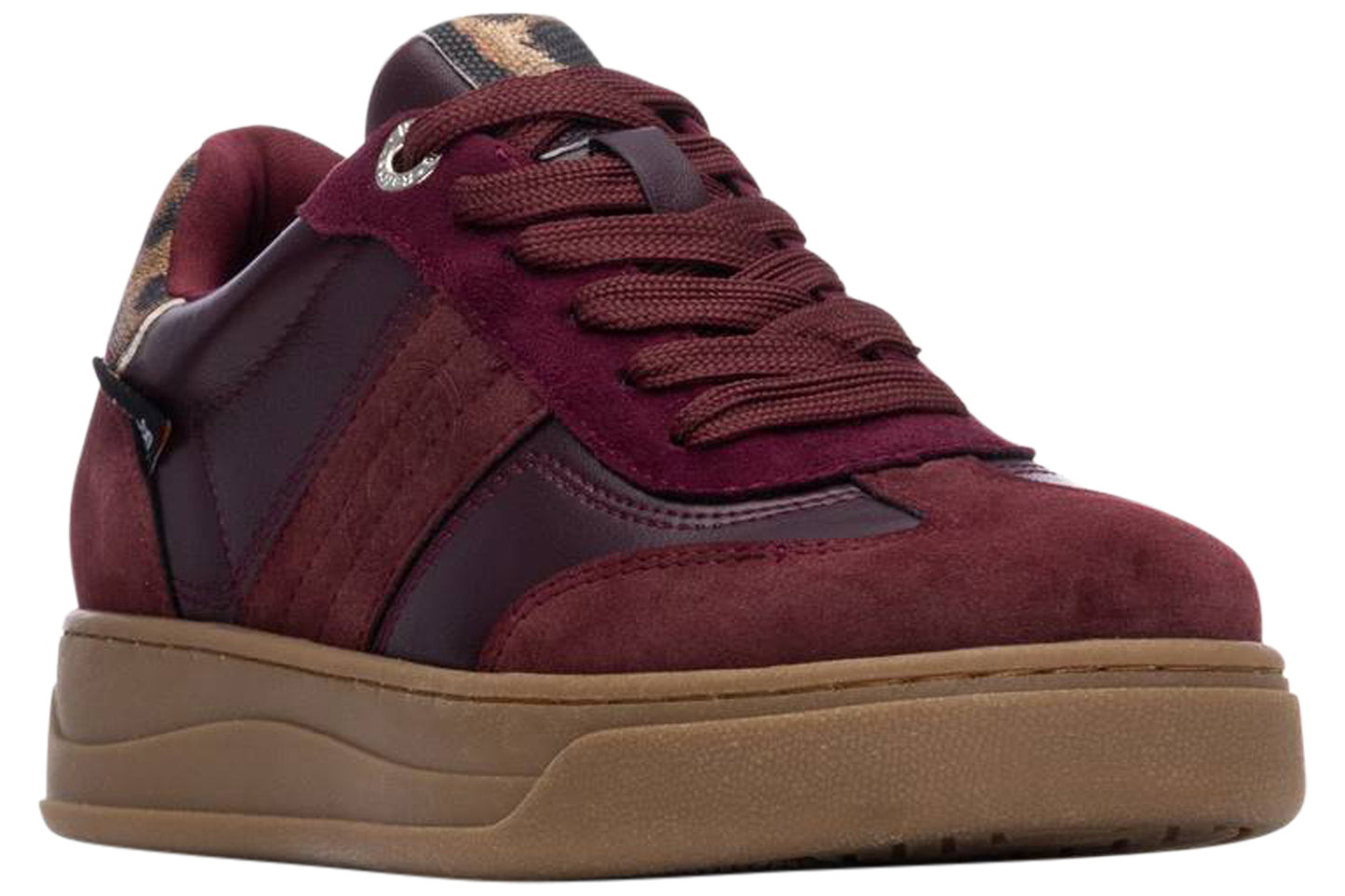 refresh jupe 172954 womens trainers burgundy right front