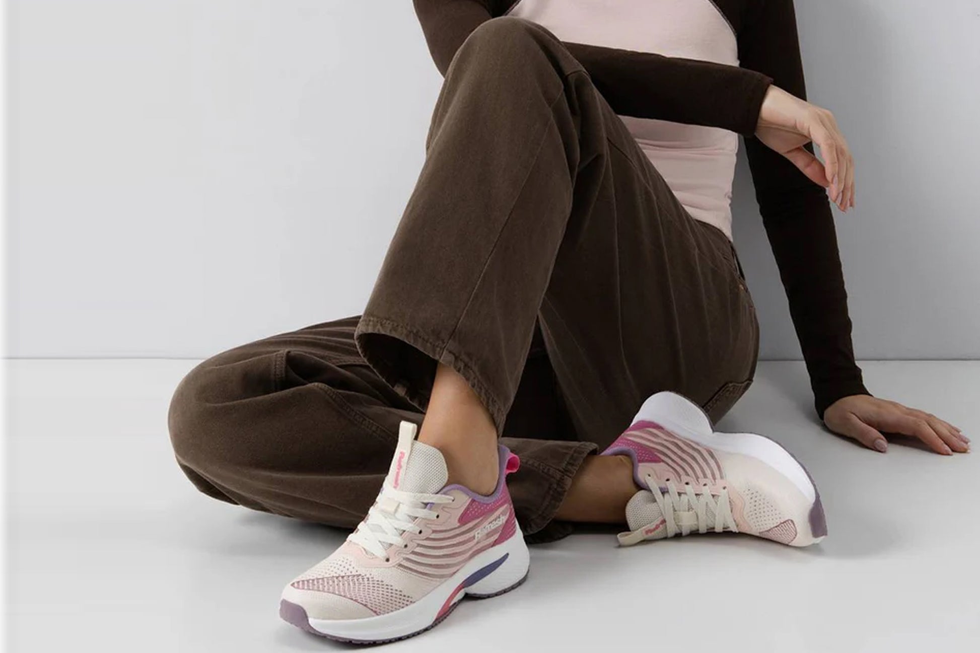 refresh-raquel-175117-womens-trainers-fuchsia-lifestyle
