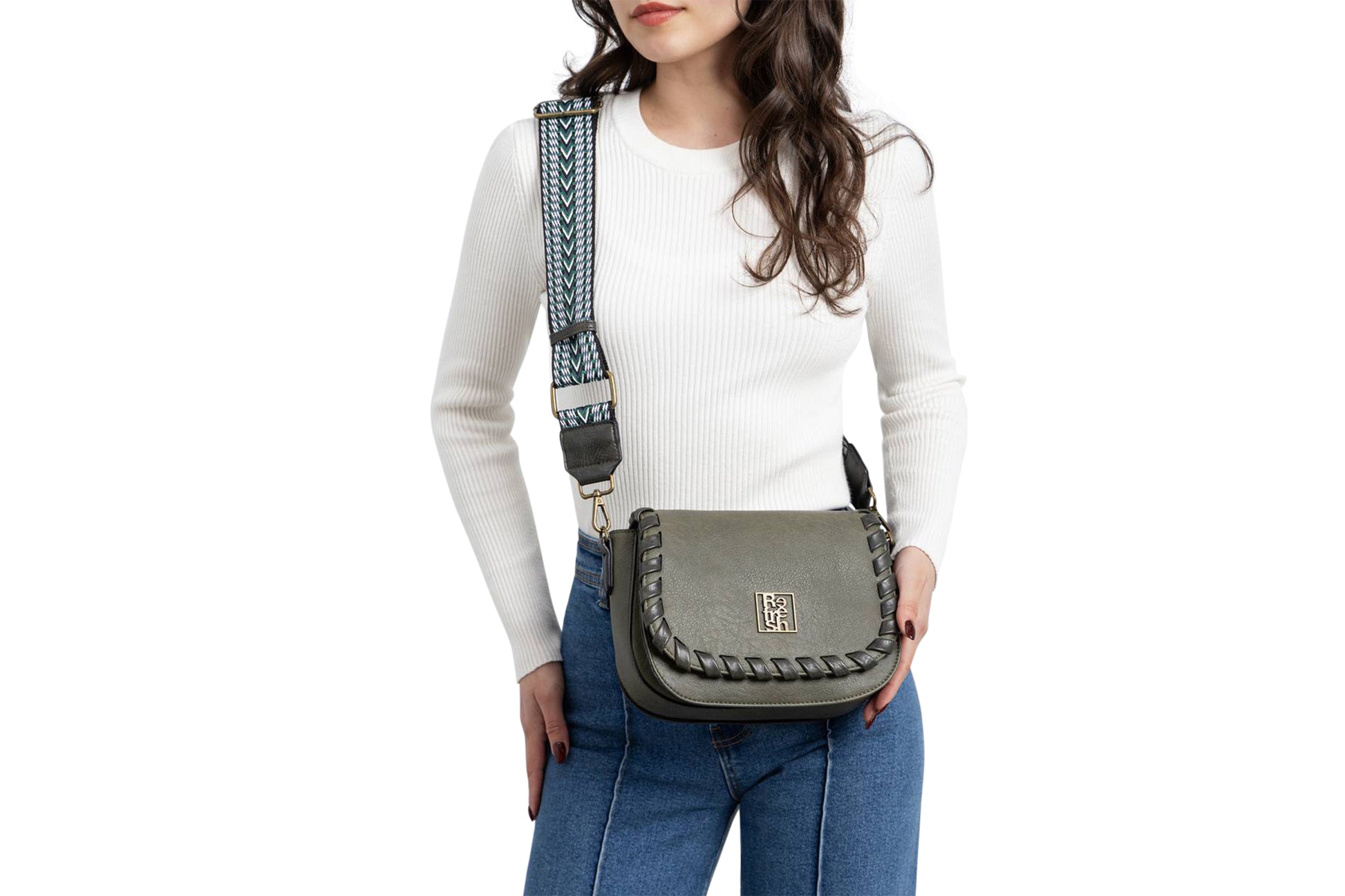refresh-smartie-bag-183307-khaki-lifestyle