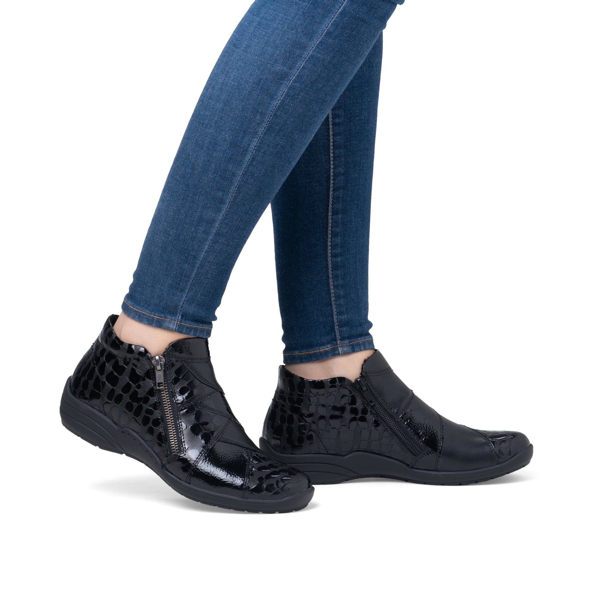 remonte-may-r7674-womens-shoes-black-patent-lifestyle