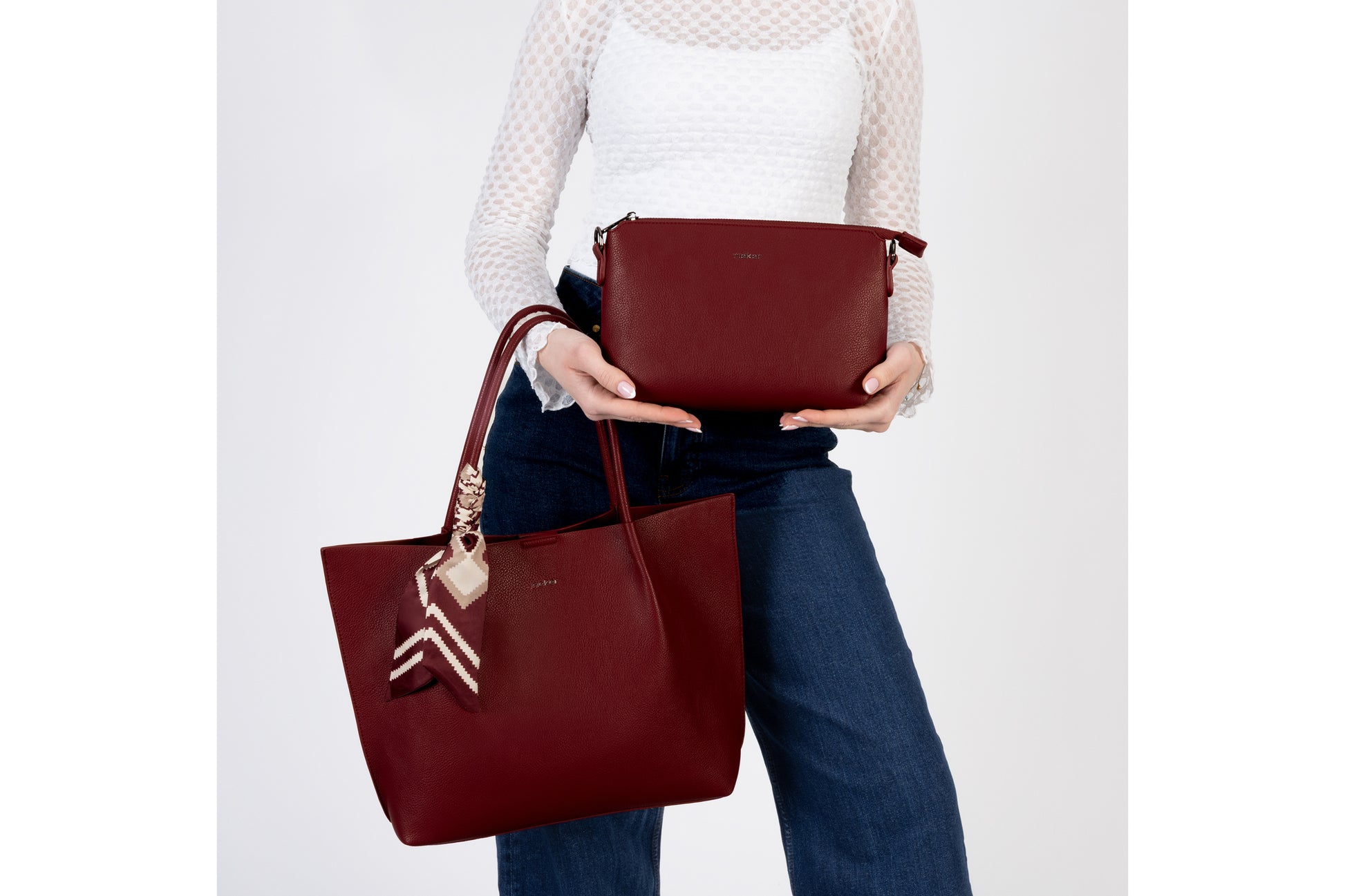 rieker-mullin-bag-h1399-35-womens-bag-burgundy-lifestyle3