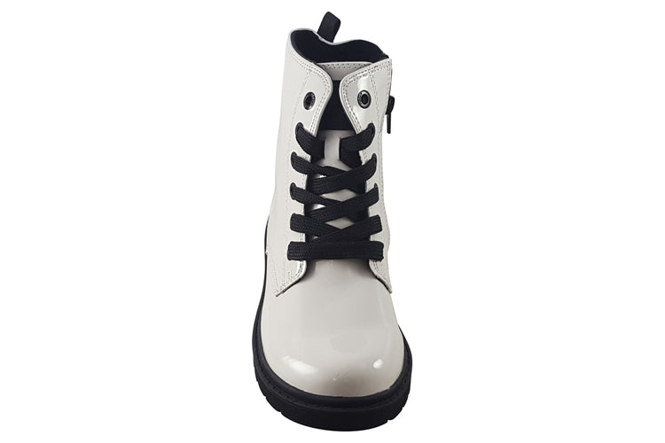 S.Oliver Bliss 45211 Off White Patent Girls Boots