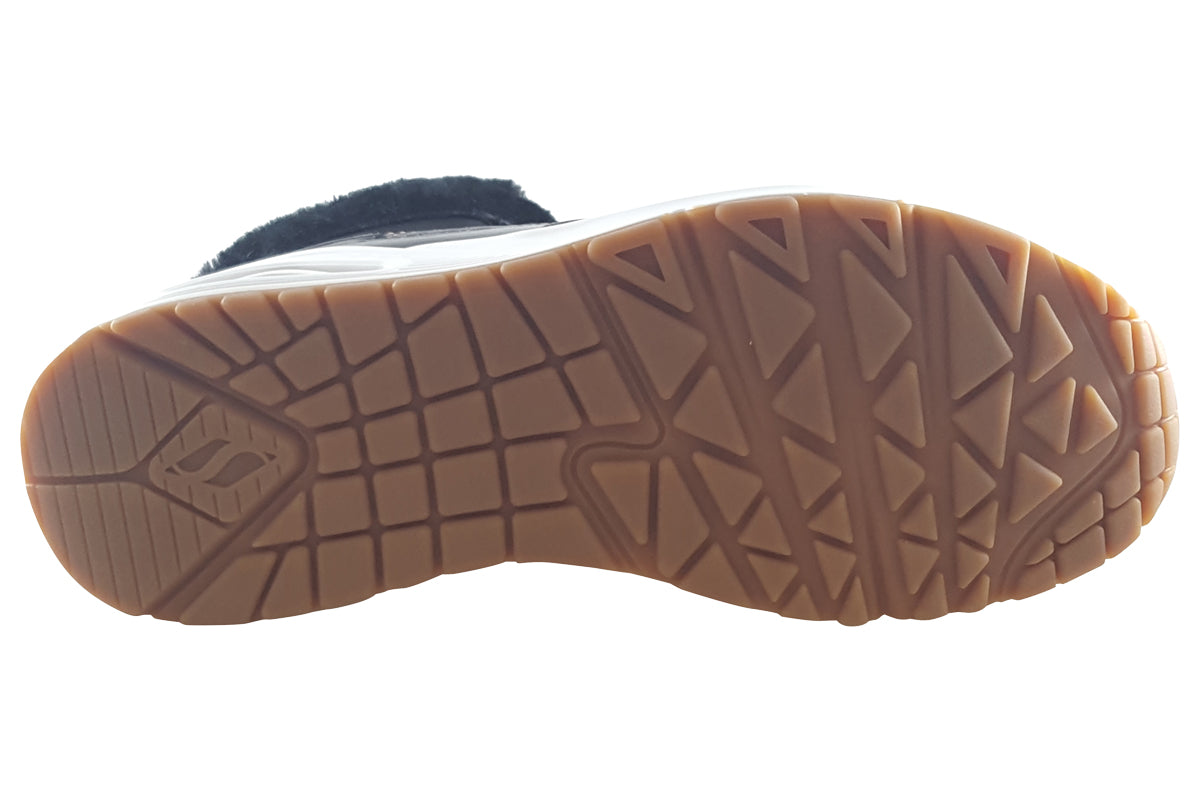skechers-cozy-on-air-310518l-black-boots-sole