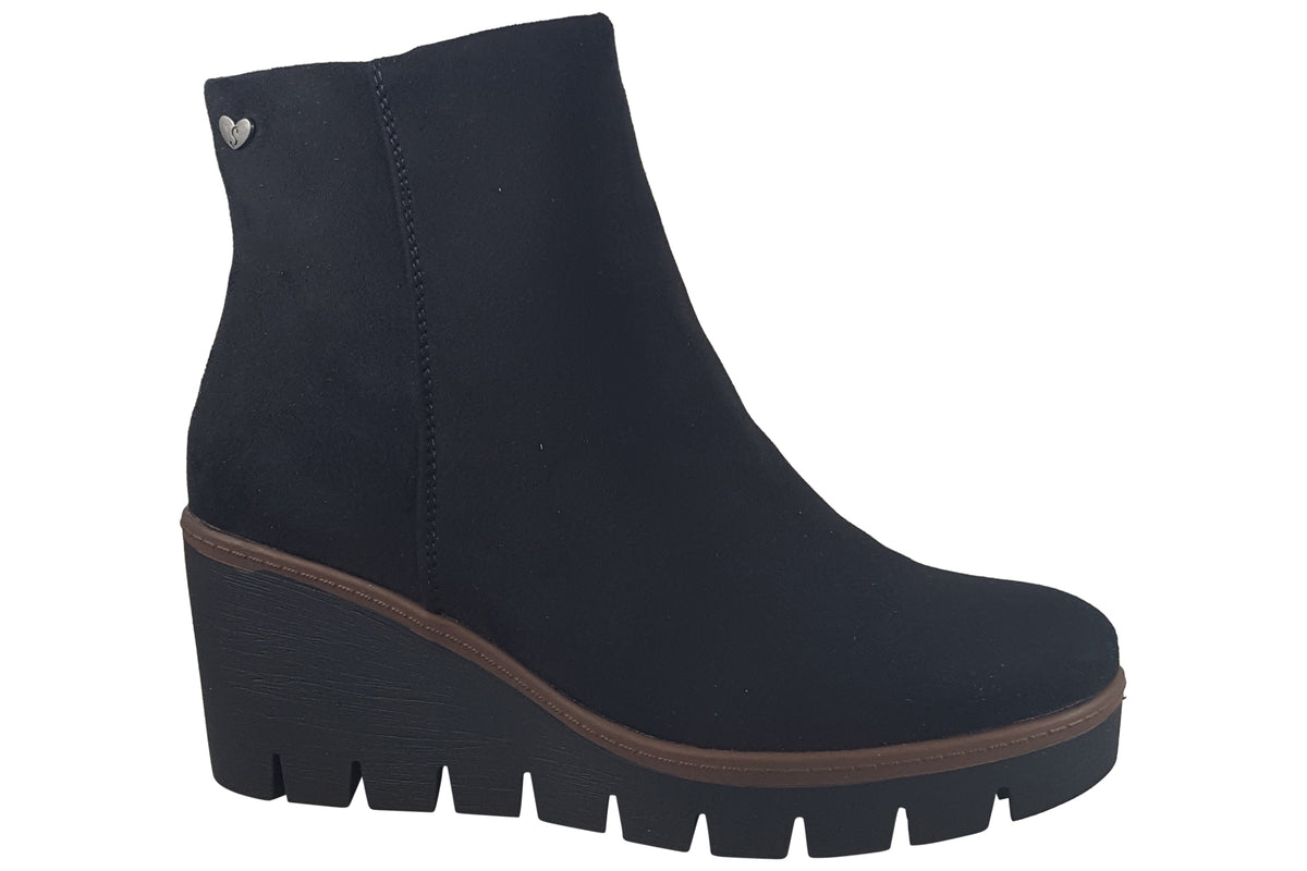susst-buddy-26-womens-boots-black-right-angle_e8e76a9f-560e-4f51-966d-b09865613b43