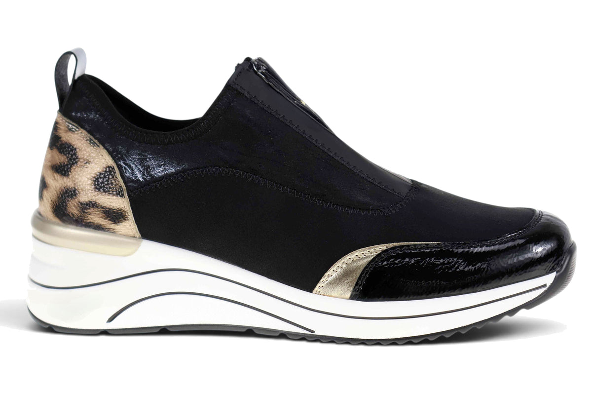 Susst Roxanne 26 Black Womens Fashion Trainers