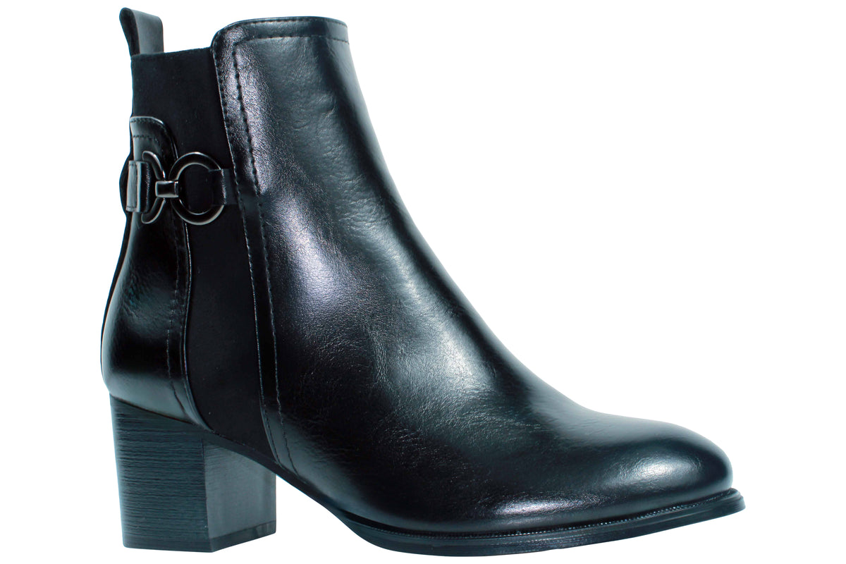 susst-suzy-26-womens-boots-black-right-angle