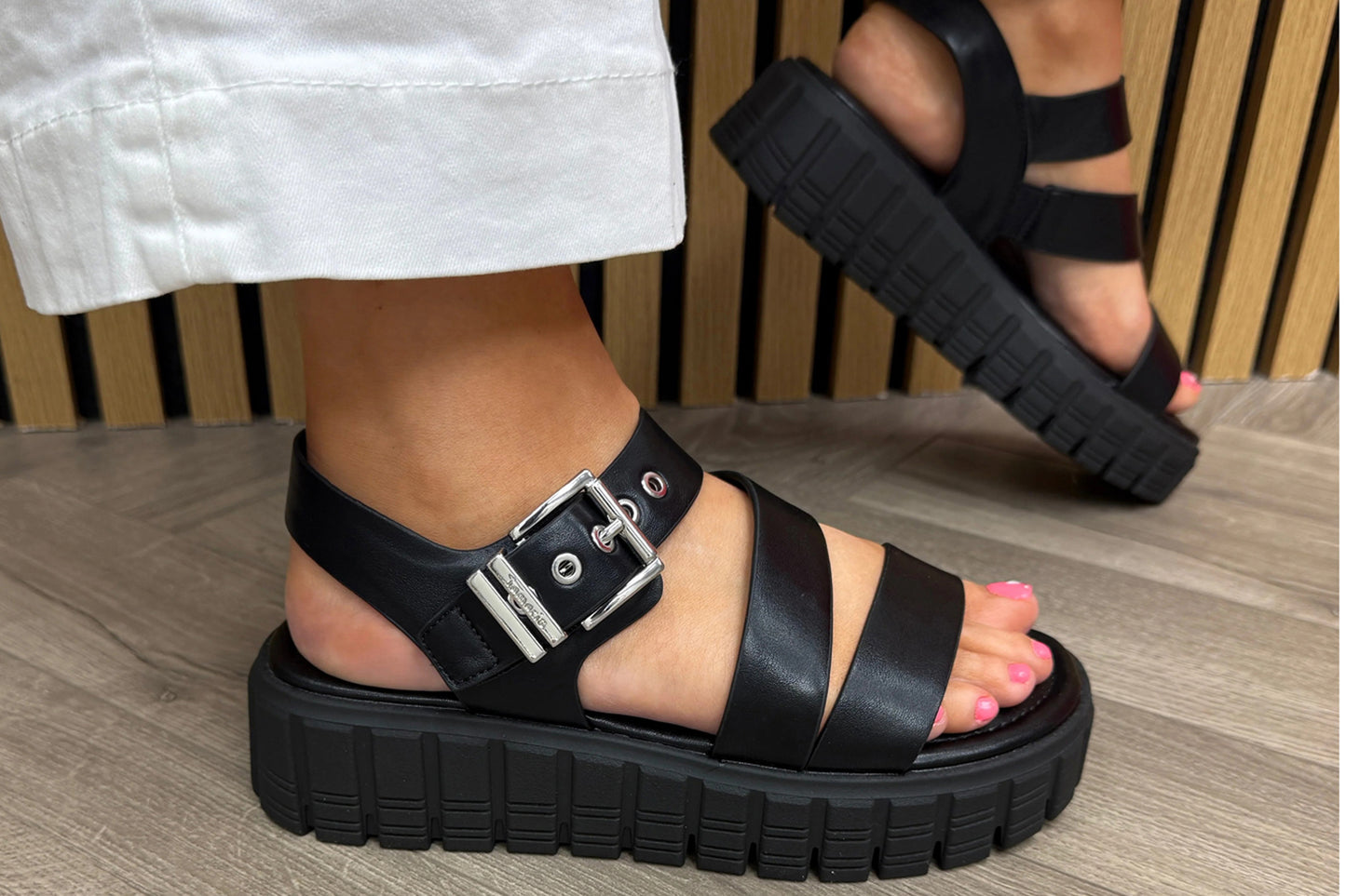 Tamaris Danny 28233-46 001 Black Womens Sandals