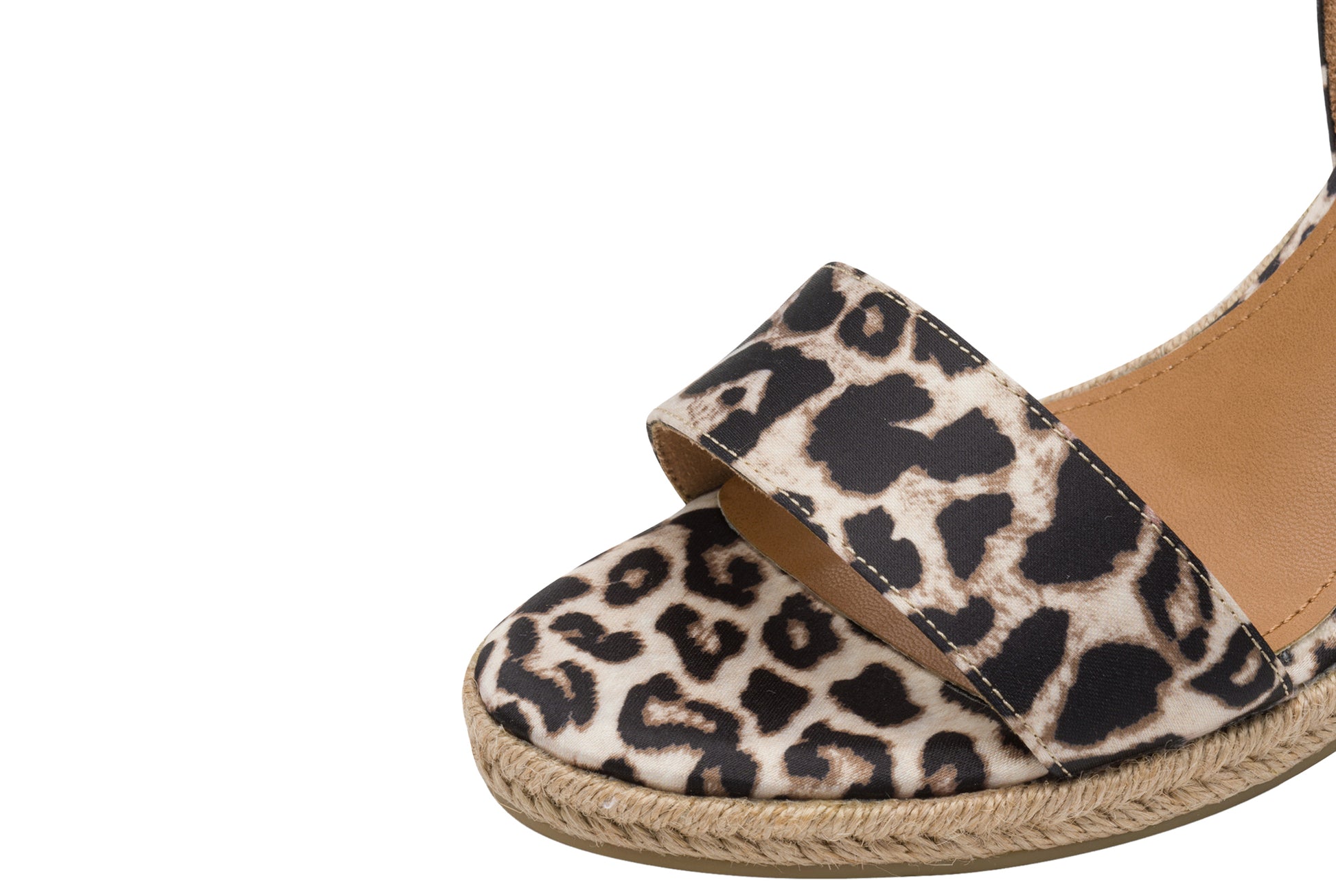 tamaris-harper-28300-42-360-womens-sandals-leopard-close