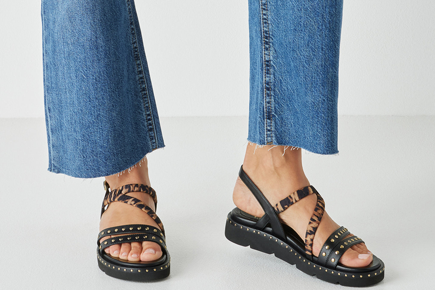 Tamaris Jungle 28227-46 098 Black Comb Womens Sandals