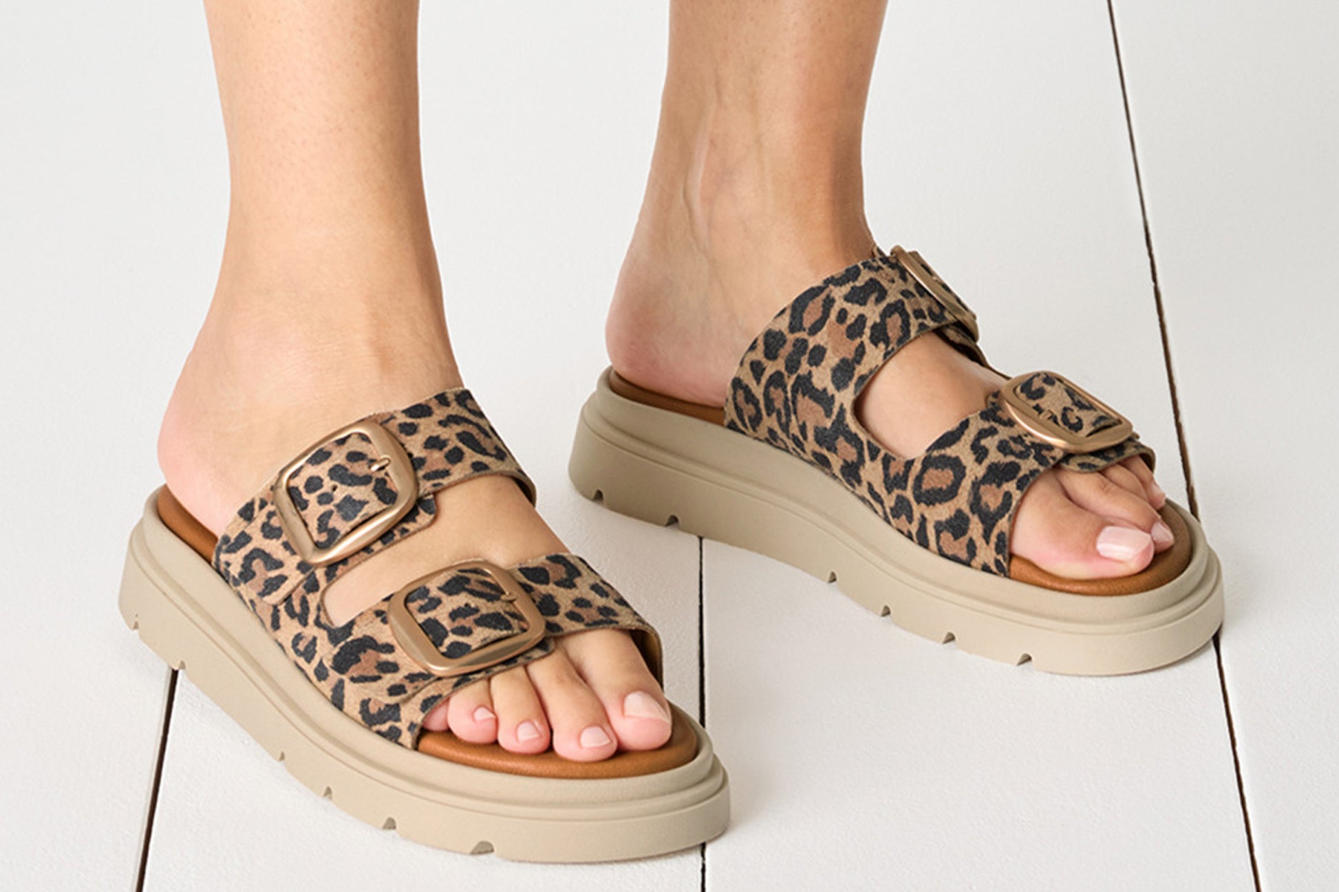 tamaris-tress-27239-42-womens-sandals-leopard-lifestyle
