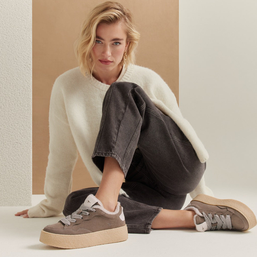 womens_fashion_trainers_main_image_MOB_new