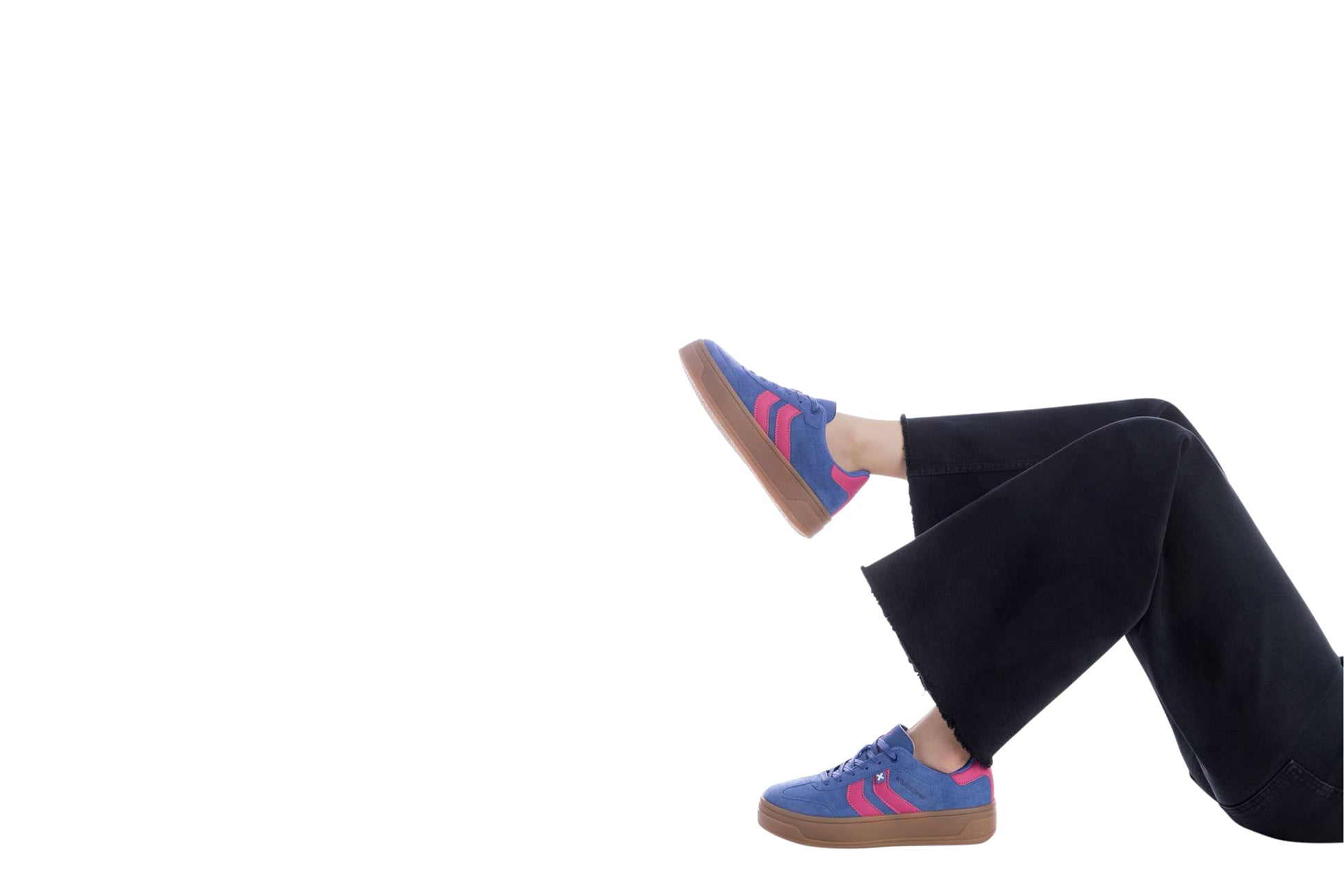 xti-daz-144586-womens-trainers-blue-pair