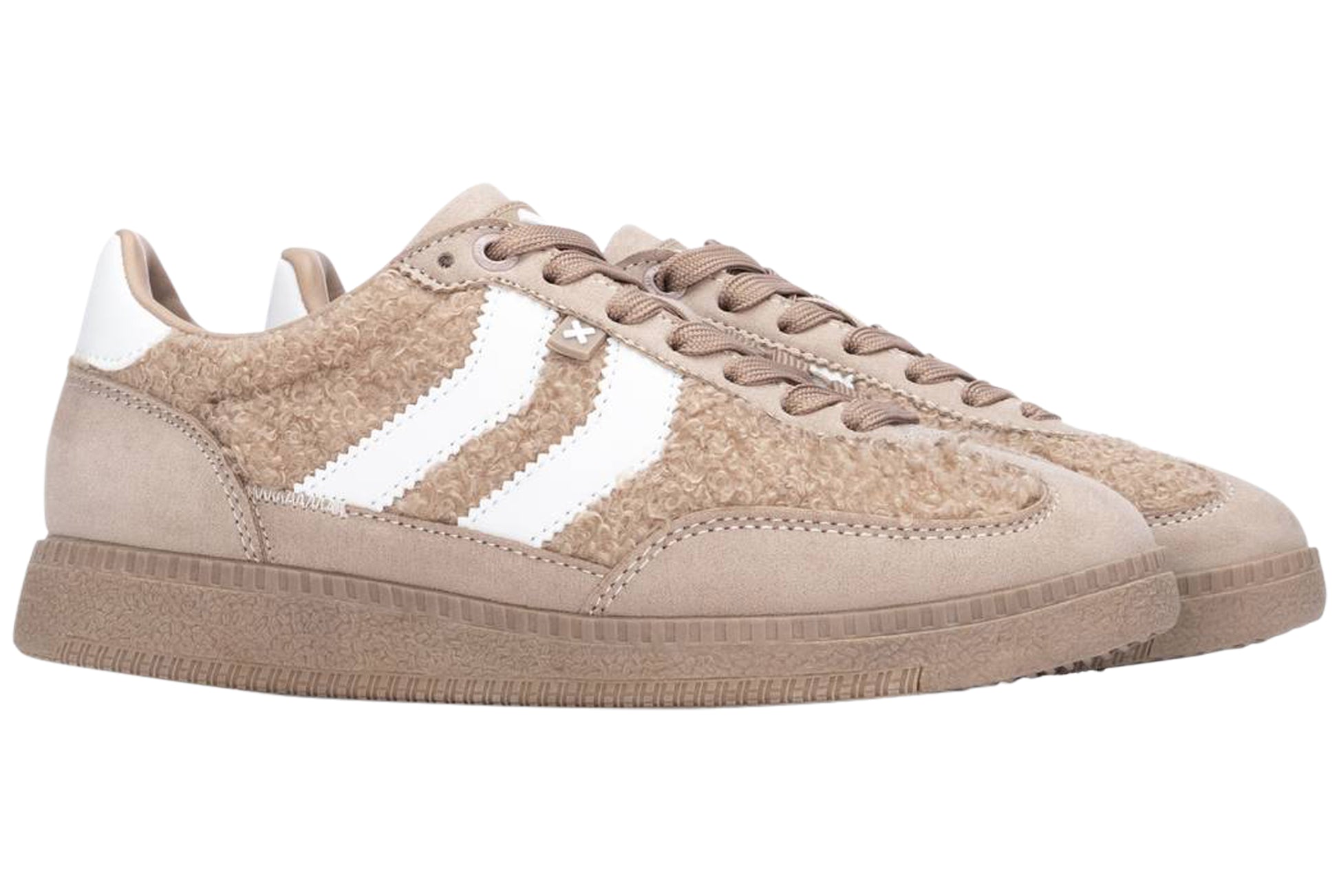 xti-fluff-144734-womens-trainers-beige-pair
